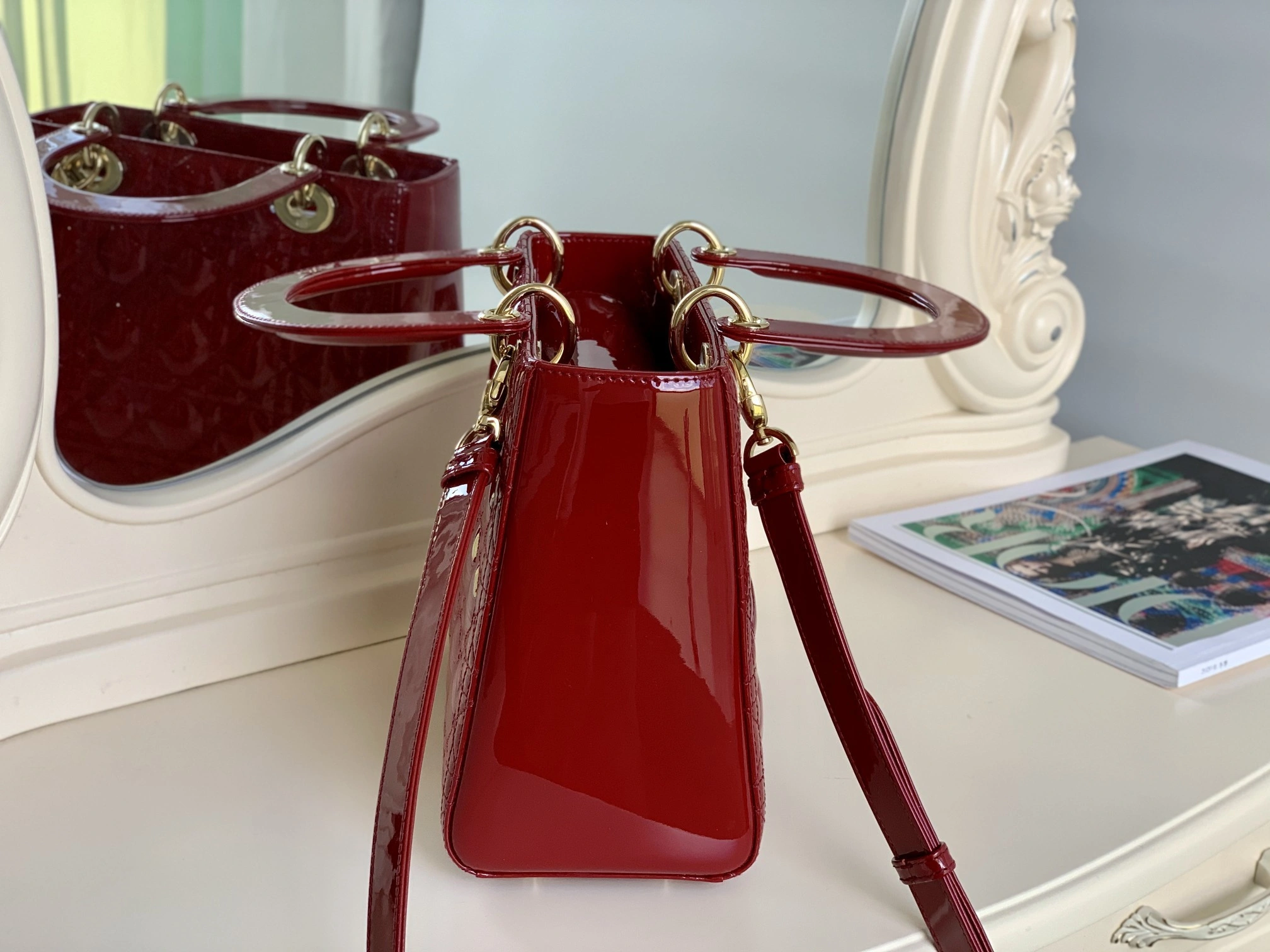 Custombag-- M0565OWCB-M323 high quality version Patent leather wine red item：C-B803D0754