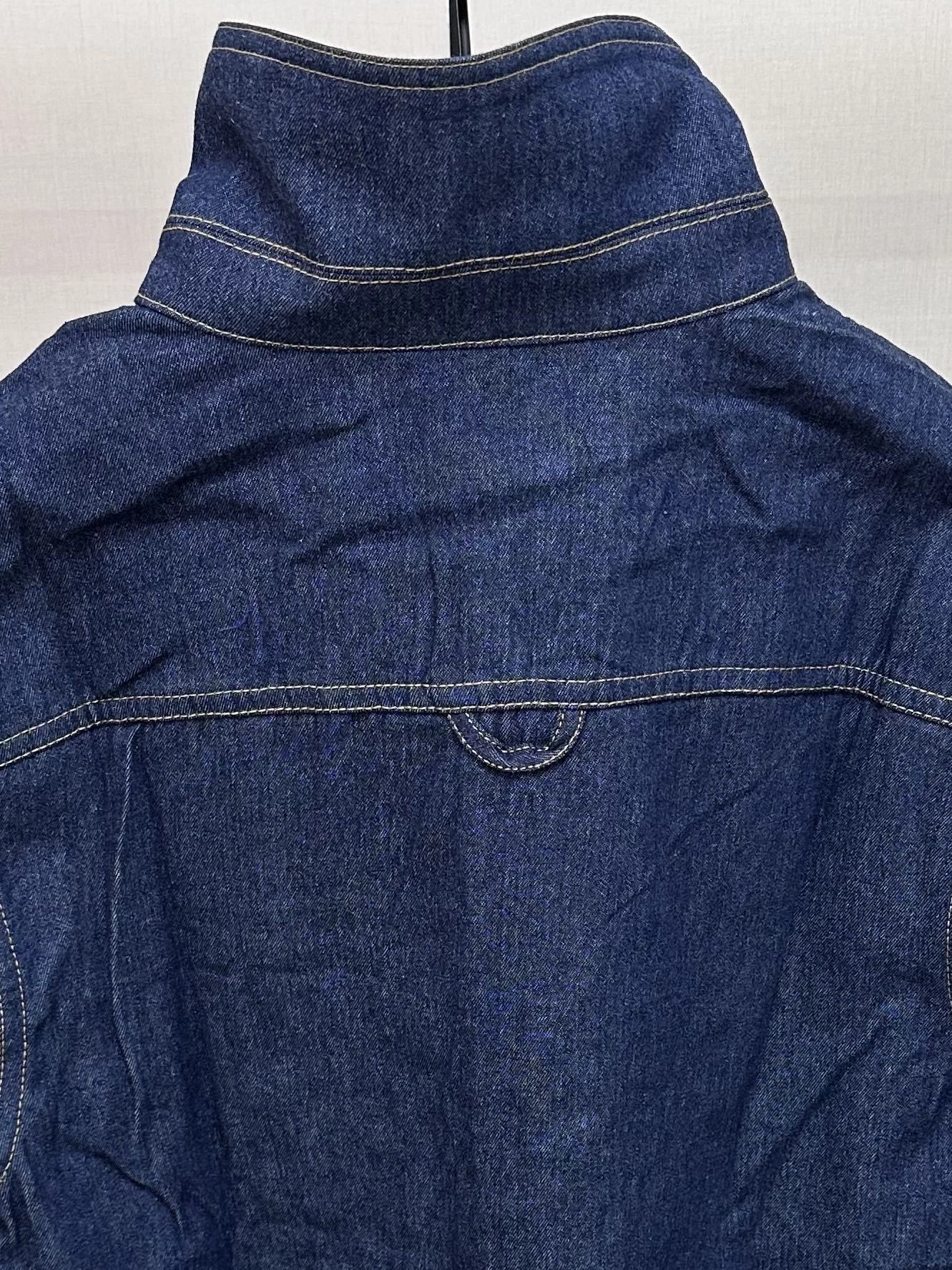 air-- 4ior embroidery item: E-F431I2901