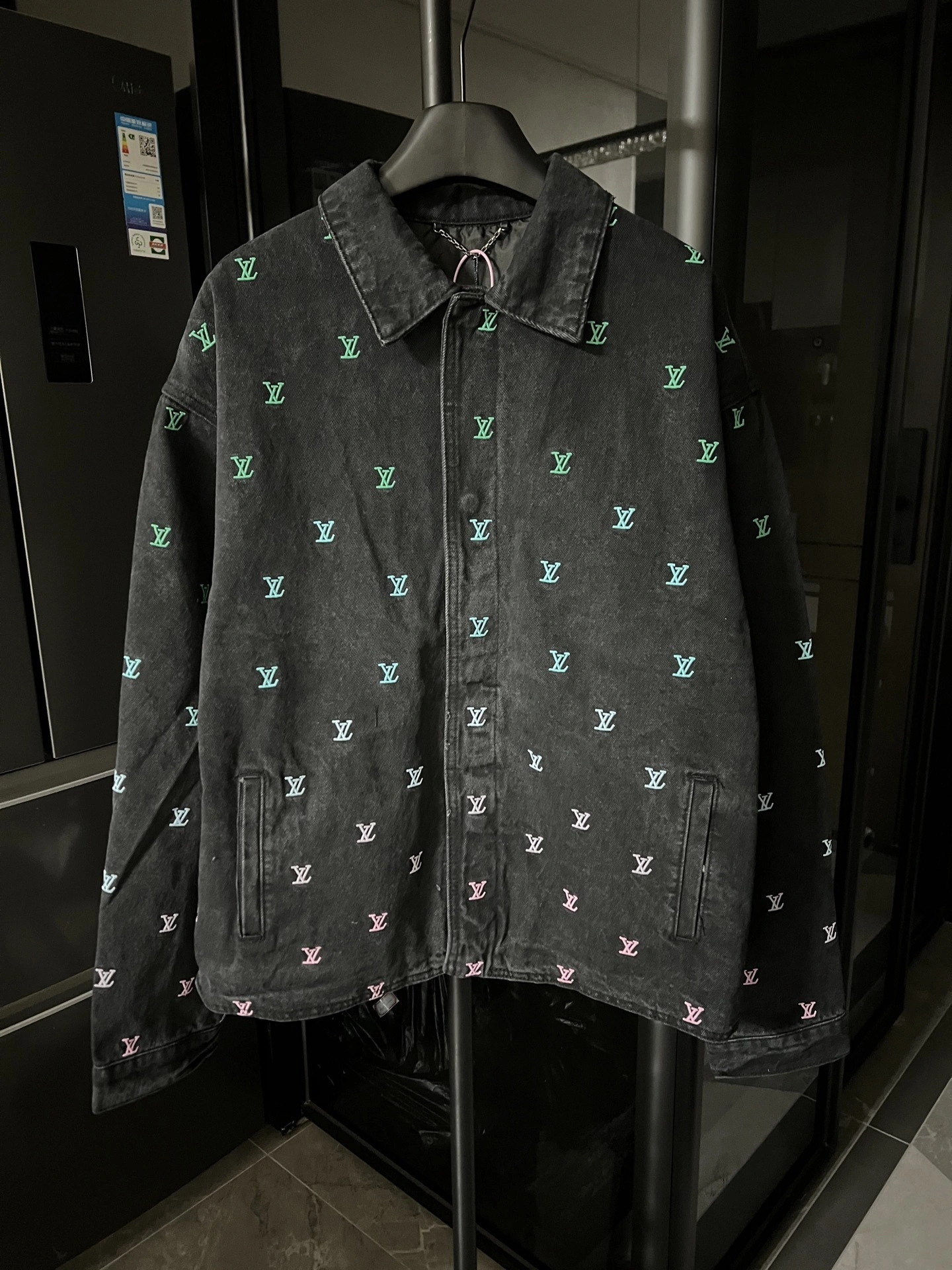 air-- 8V embroidery item:E-F199G1207