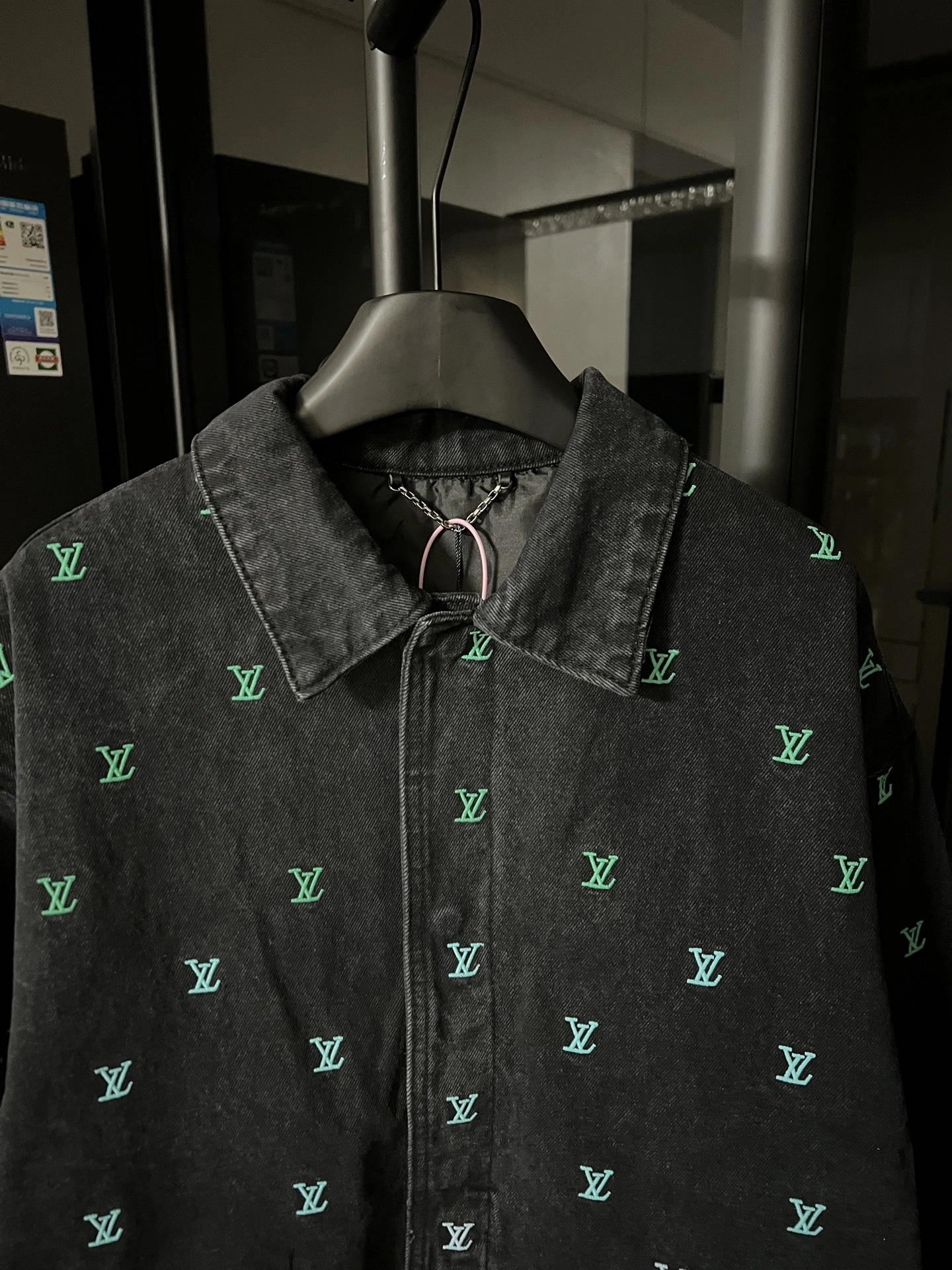 air-- 8V embroidery item:E-F199G1207