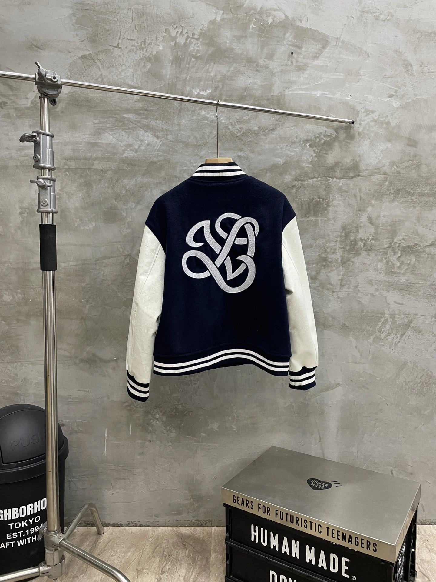 air-- 8V embroidery wool item: E-F431I2922