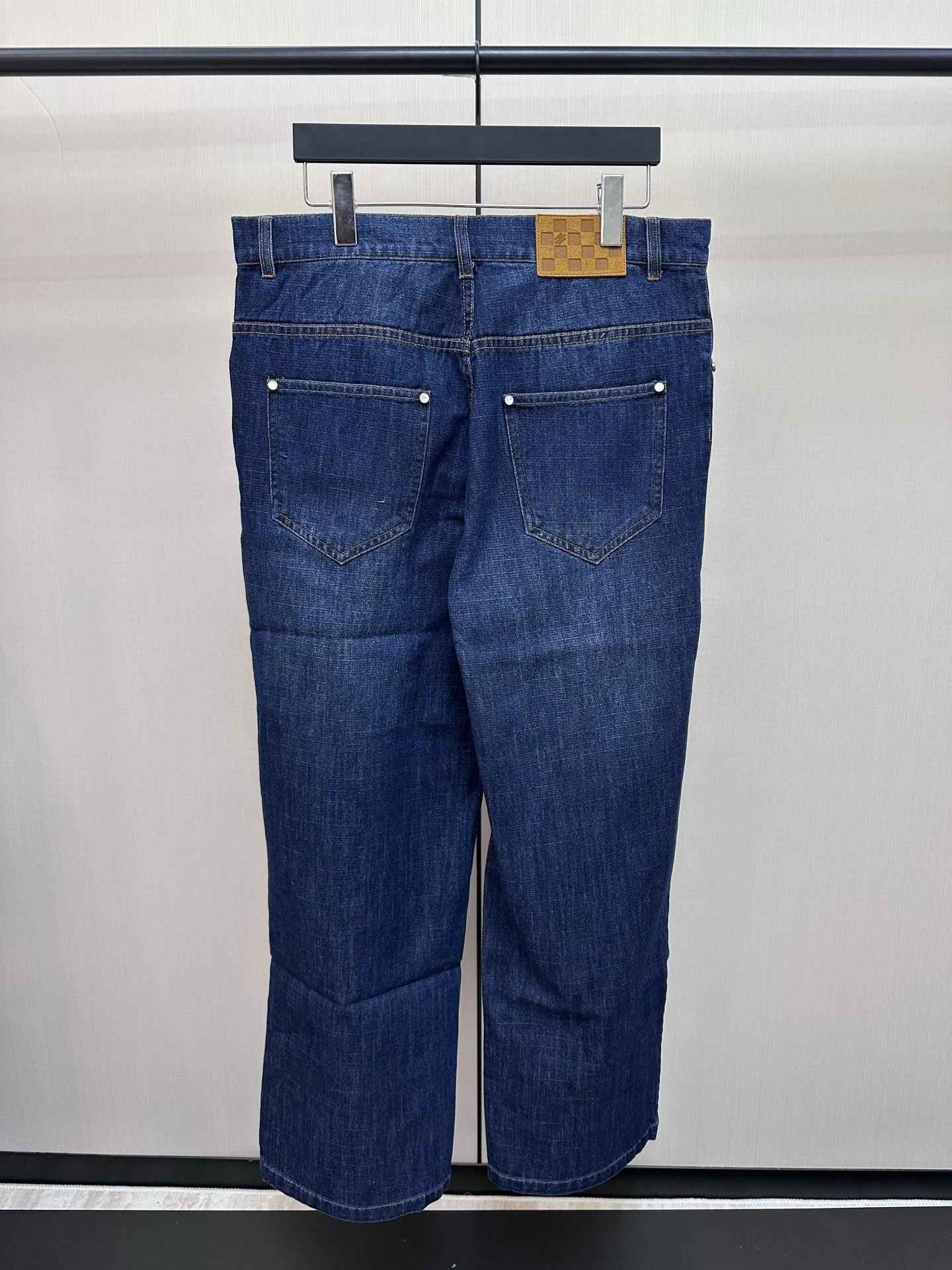 air-- 8V item: E-F431I2921