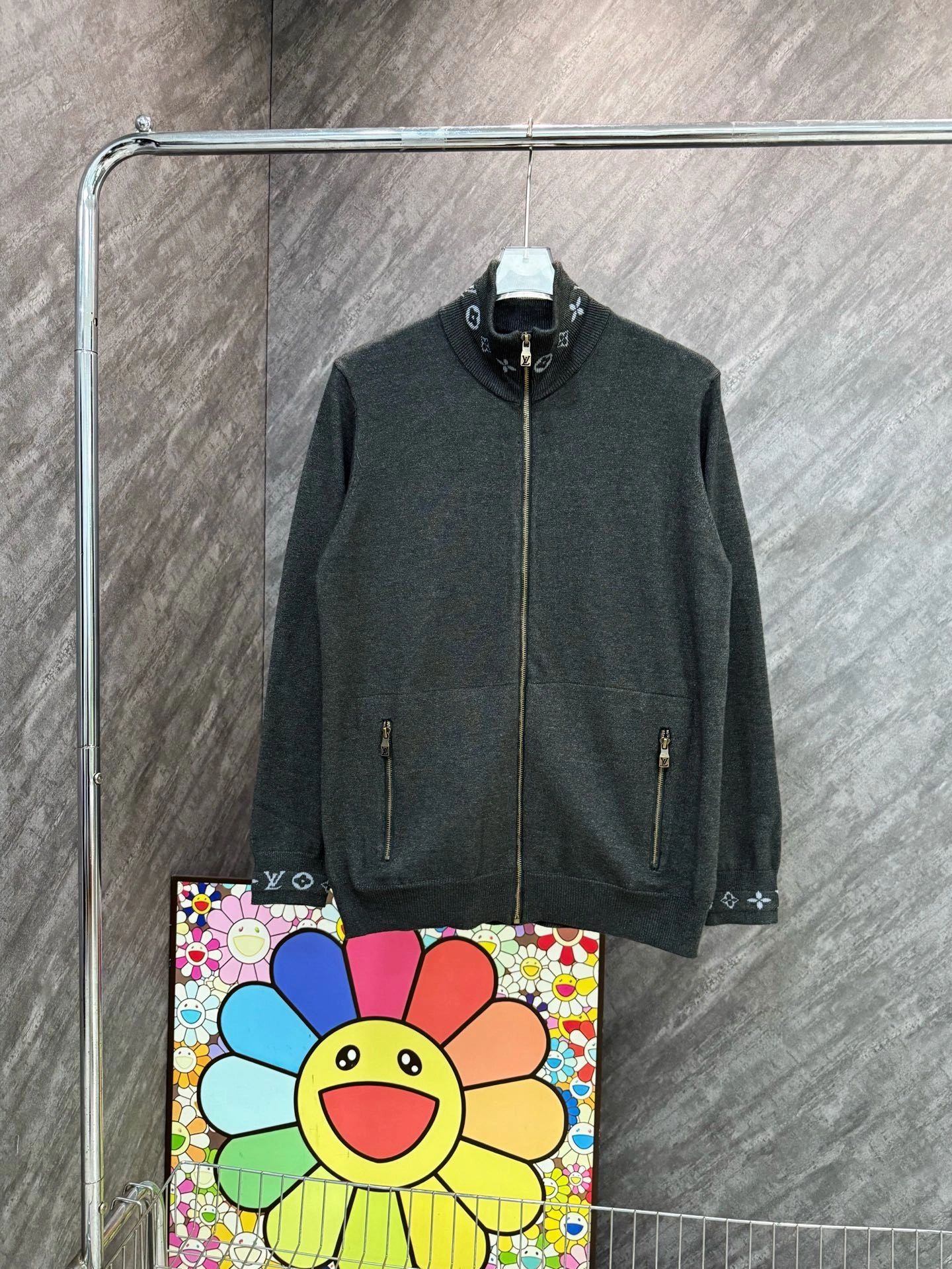 air-- 8V wool oversize item: E-F190J0522H