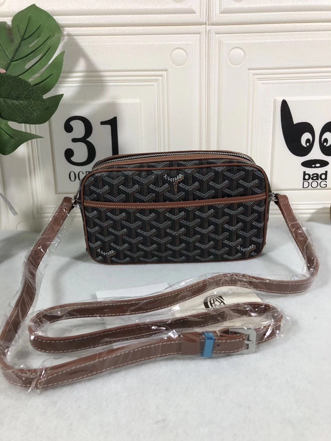 air-- GOY25696 item：C-B063I2312V