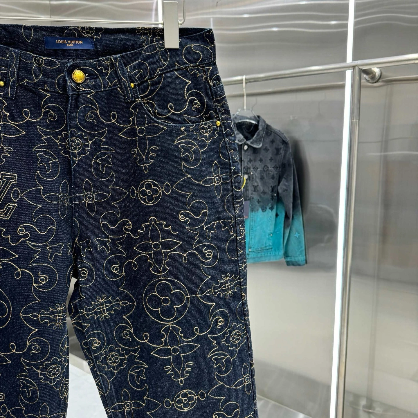 air- 8V embroidery item:E-F431I2117