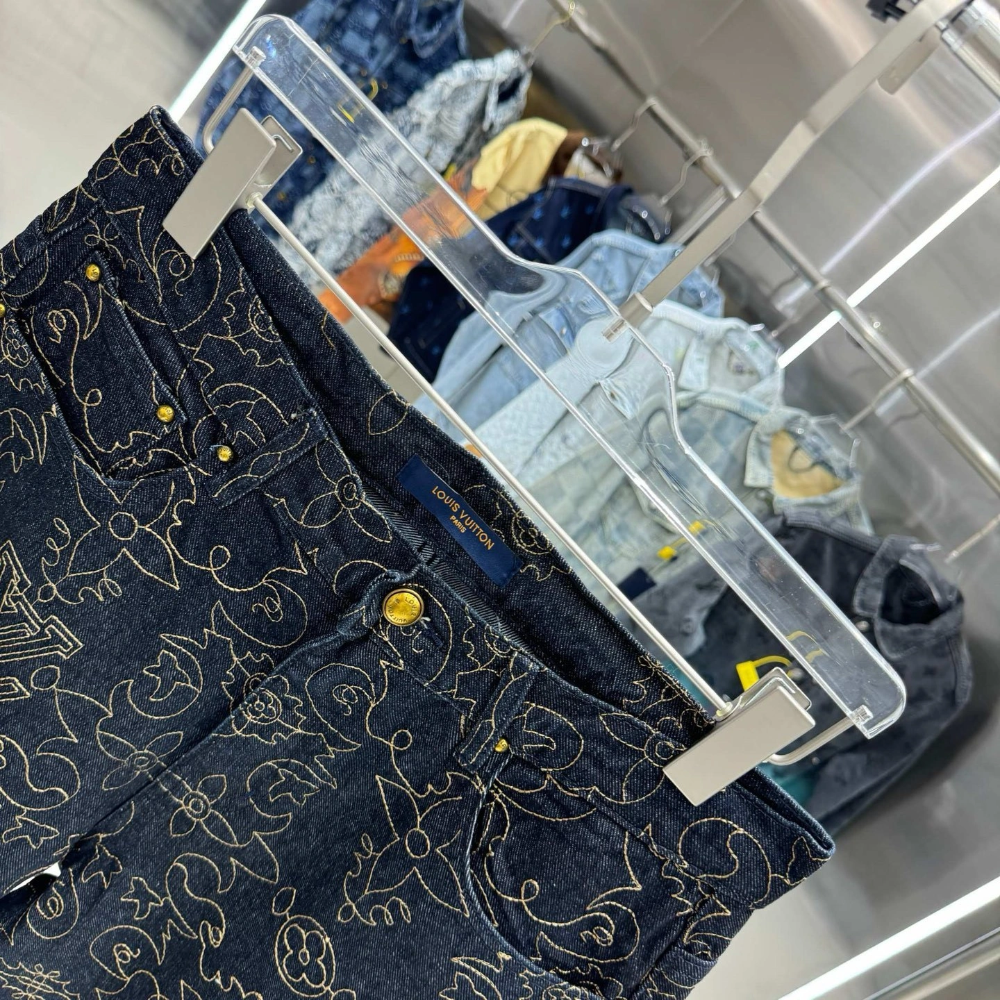 air- 8V embroidery item:E-F431I2117