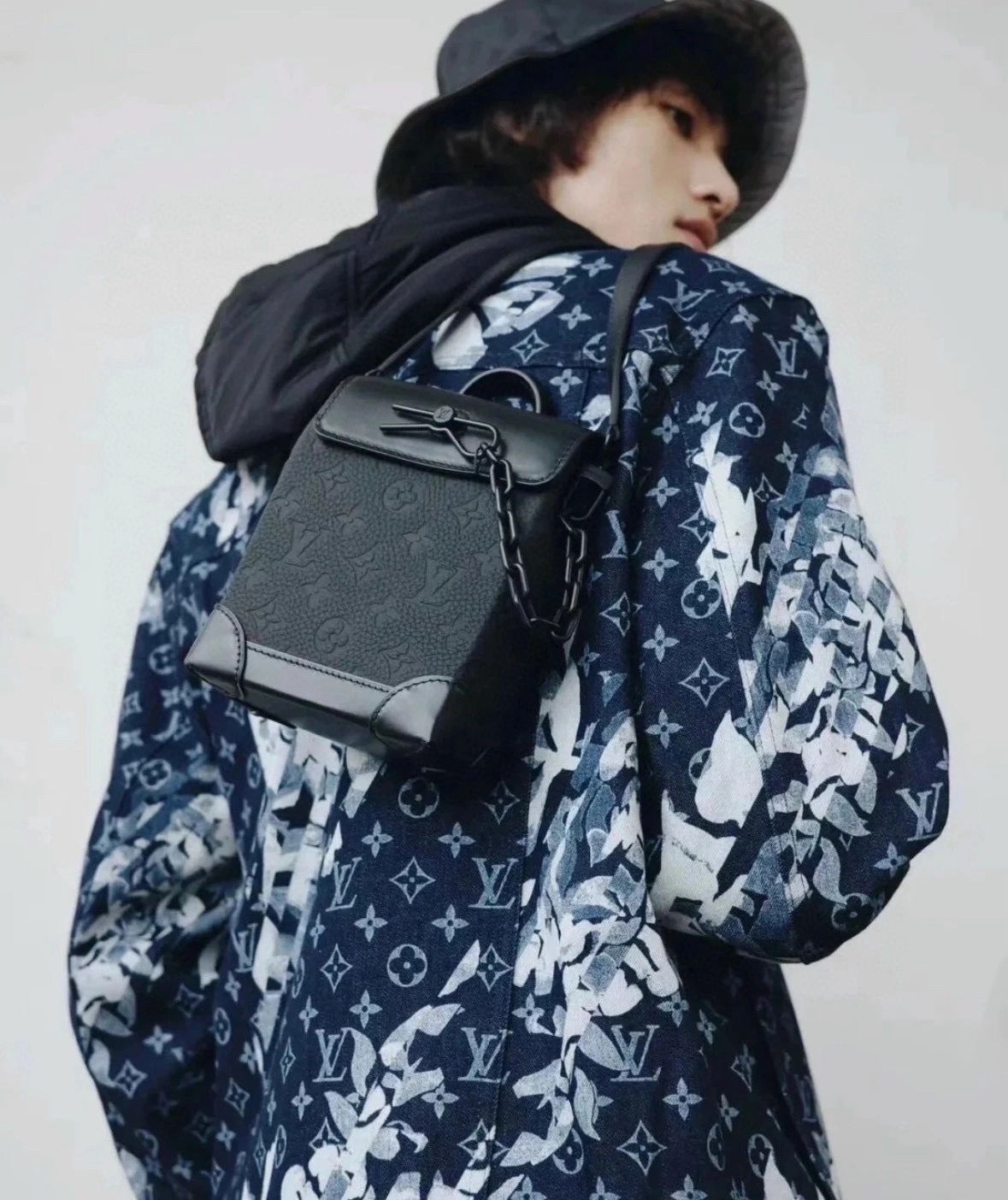 air- 8V oversized item:D-F431J1334