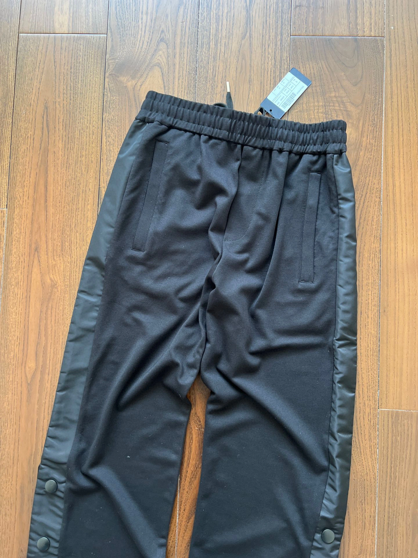 &air- Pr141 item:E-F524C0937