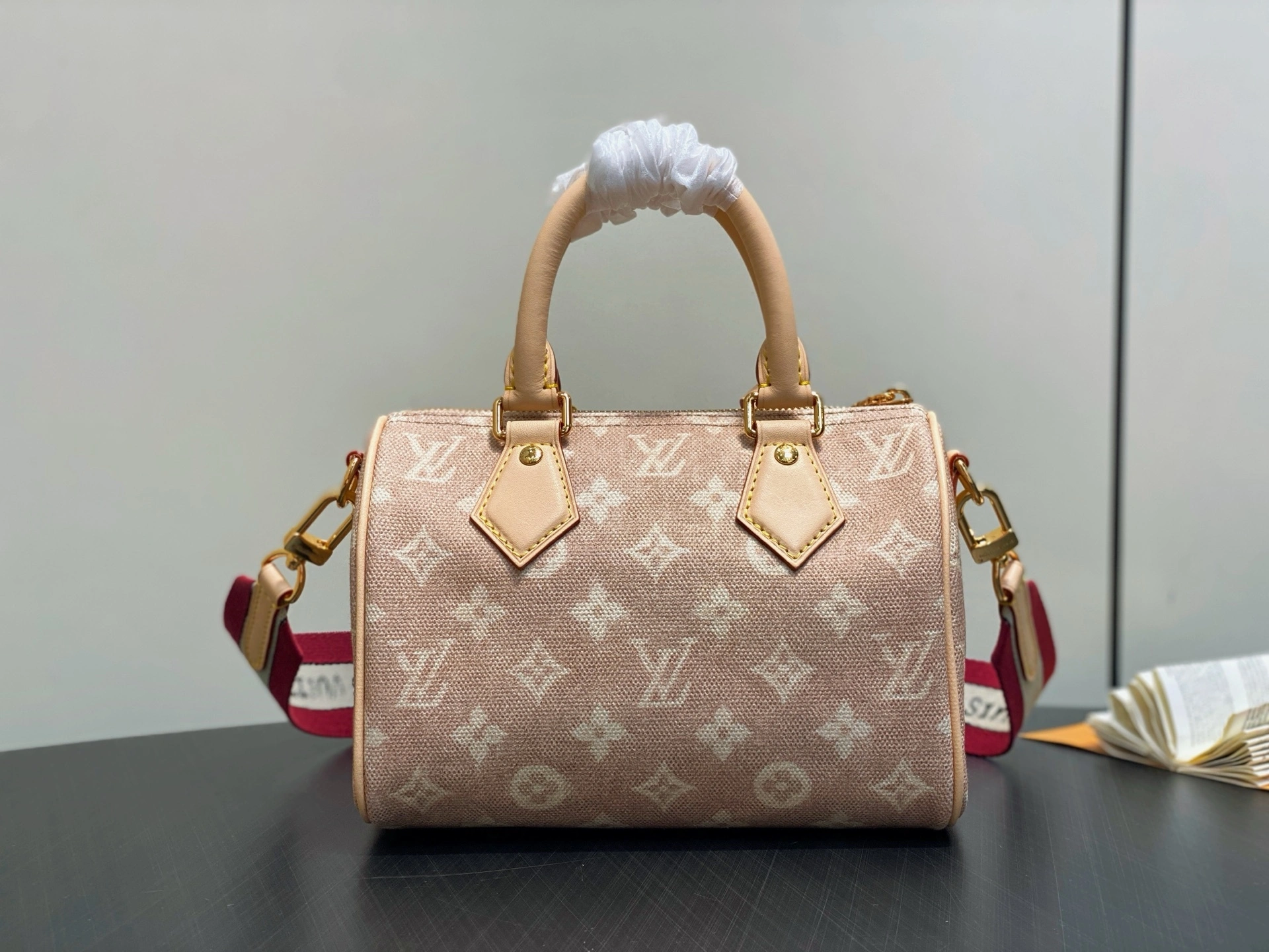 MOMO-- 8V M15151 high quality version Speedy 20 Bandoulière Travels With Grace Coddington item:E-B000J1839