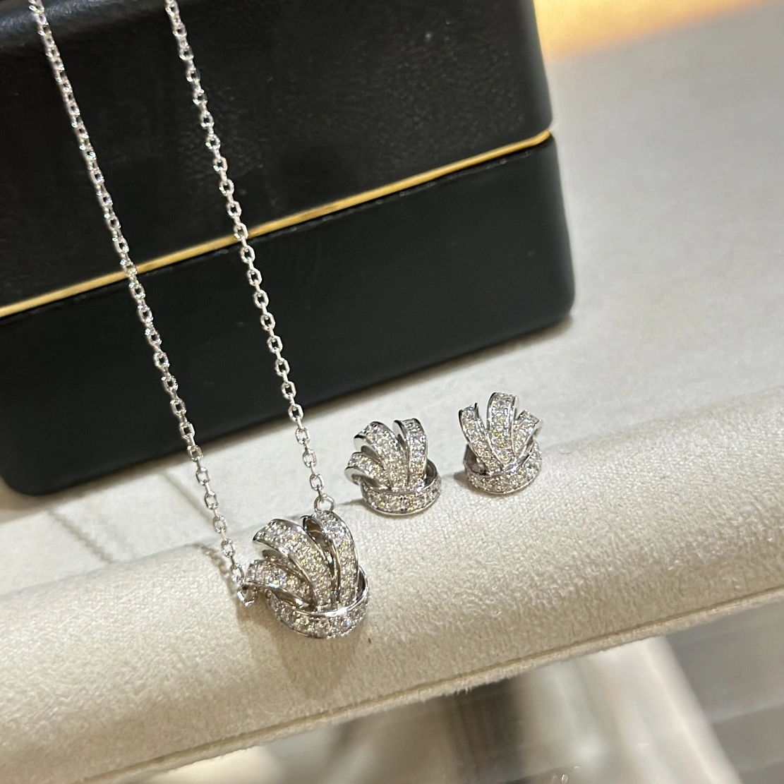 Barbara --Other brands Tilda's Bow 925 silver earrings necklace suit item:E-S092L3180H