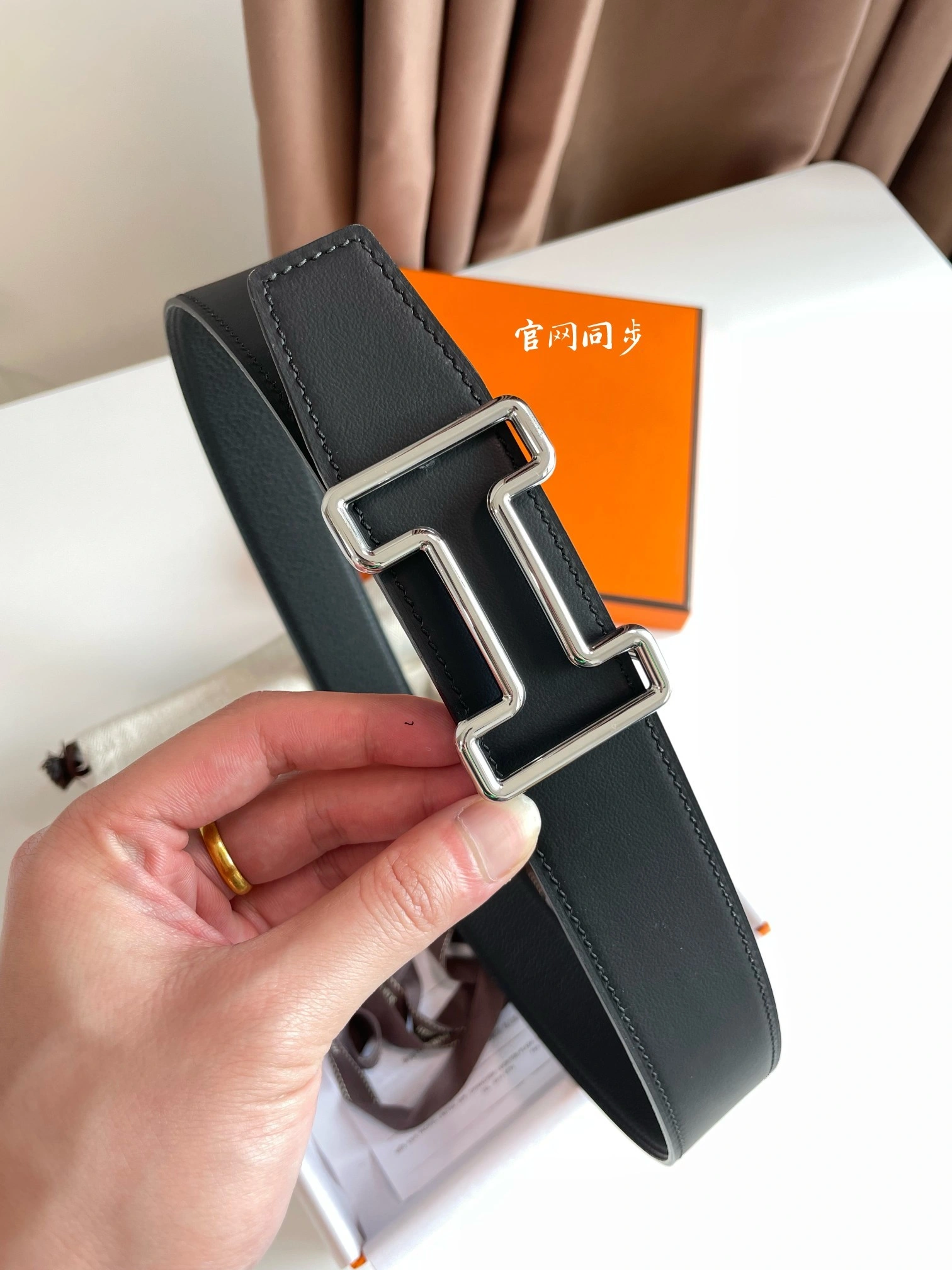 Barbara-H5r75s TONIGHT BELT BUCKLE & REVERSIBLE LEATHER STRAP cowhide item:E-S332C0330