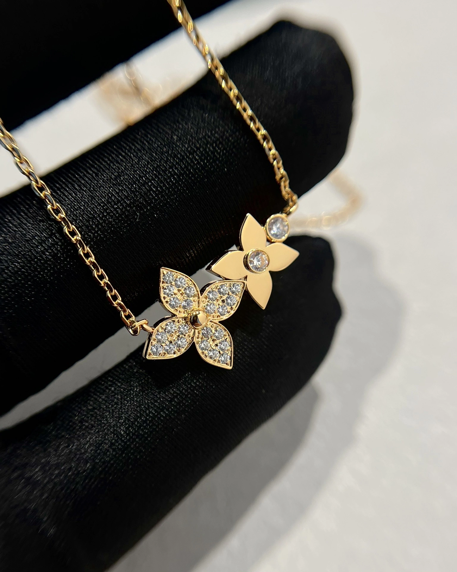 &barbara- 8V Star Blossom item:D-S092F1620