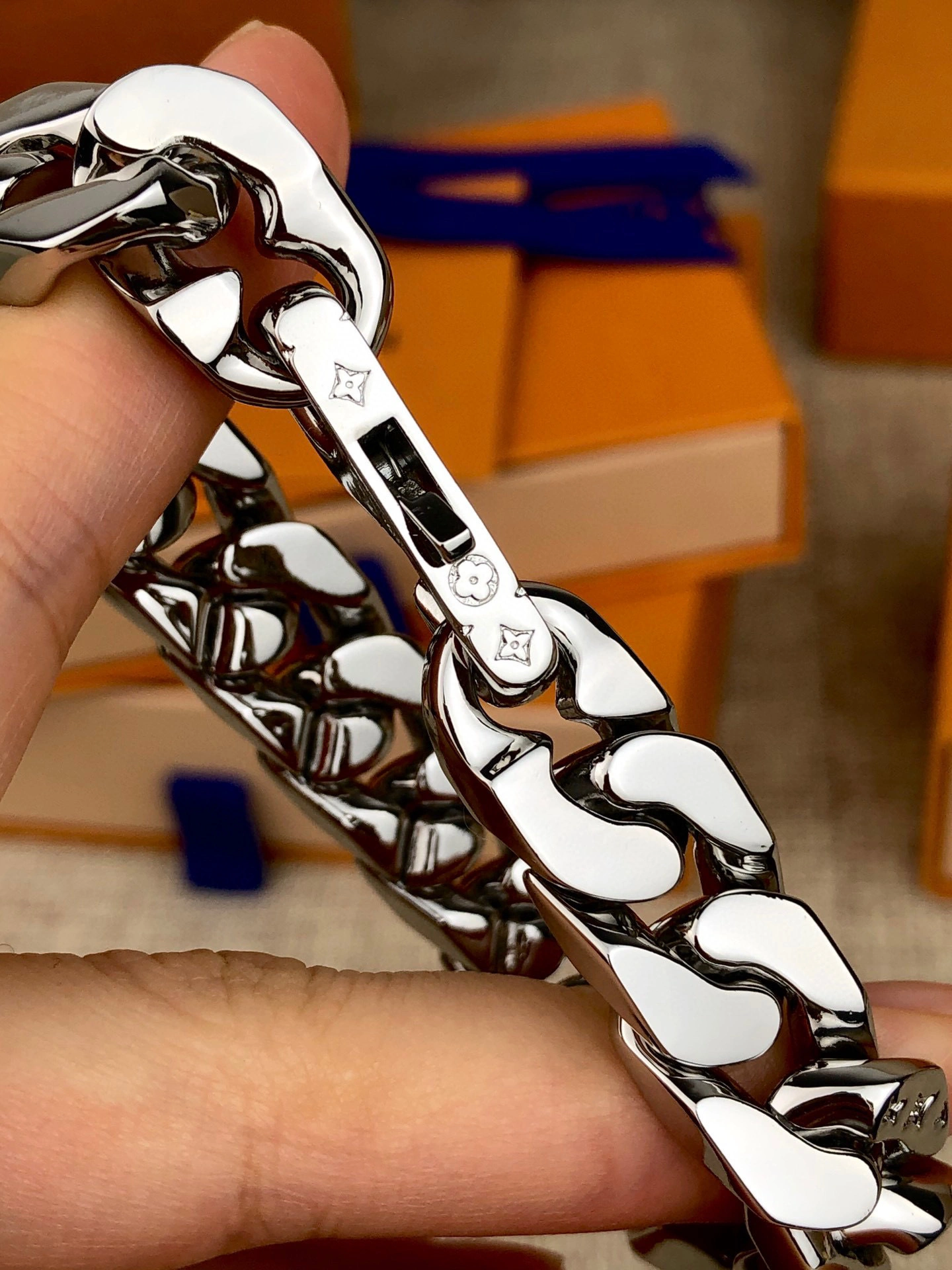 &barbara- CHAIN LINKS item:B-S092K0150