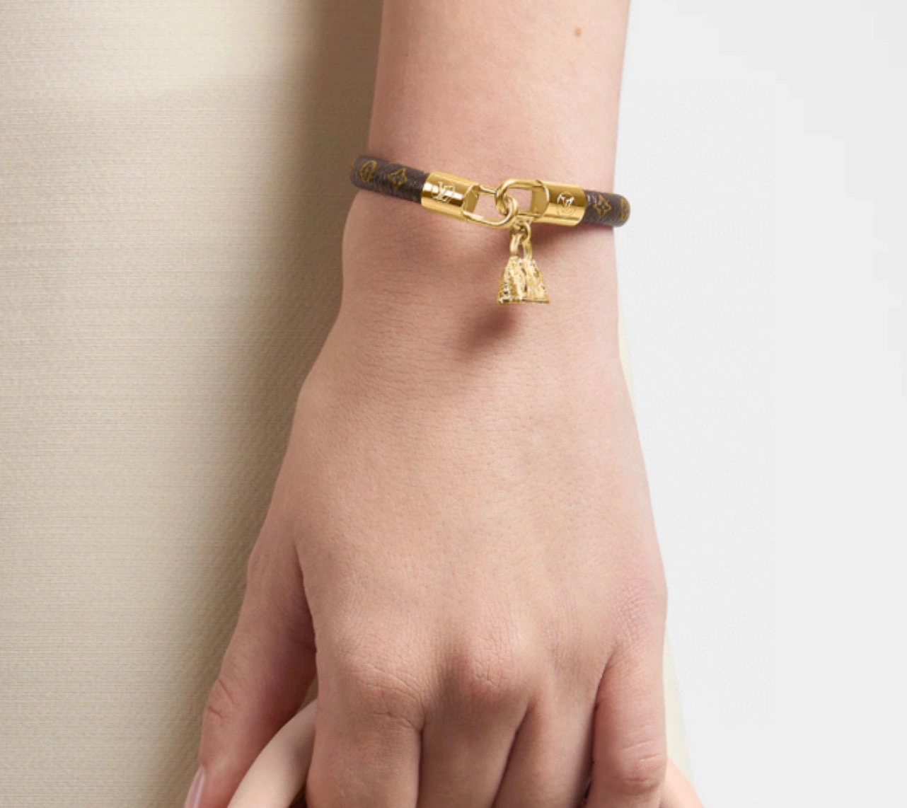 &barbara- M6220E item:B-S092C1507
