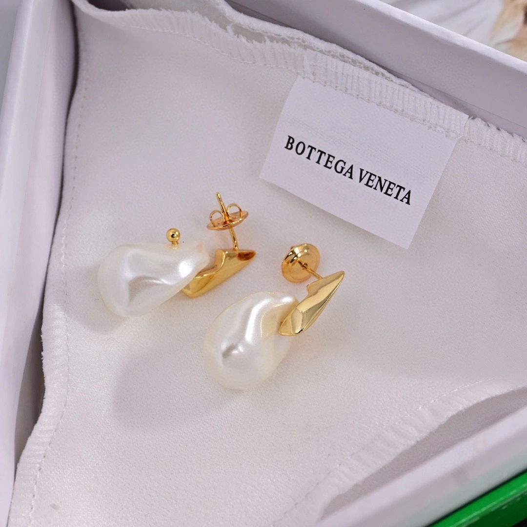 barbara- V595t1 item:D-S092J1050