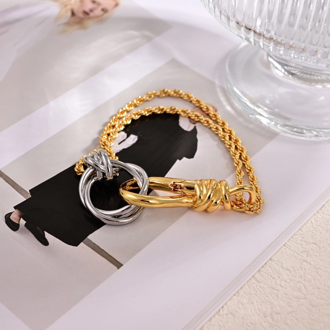 barbara- V595t1 item:D-S092L1828