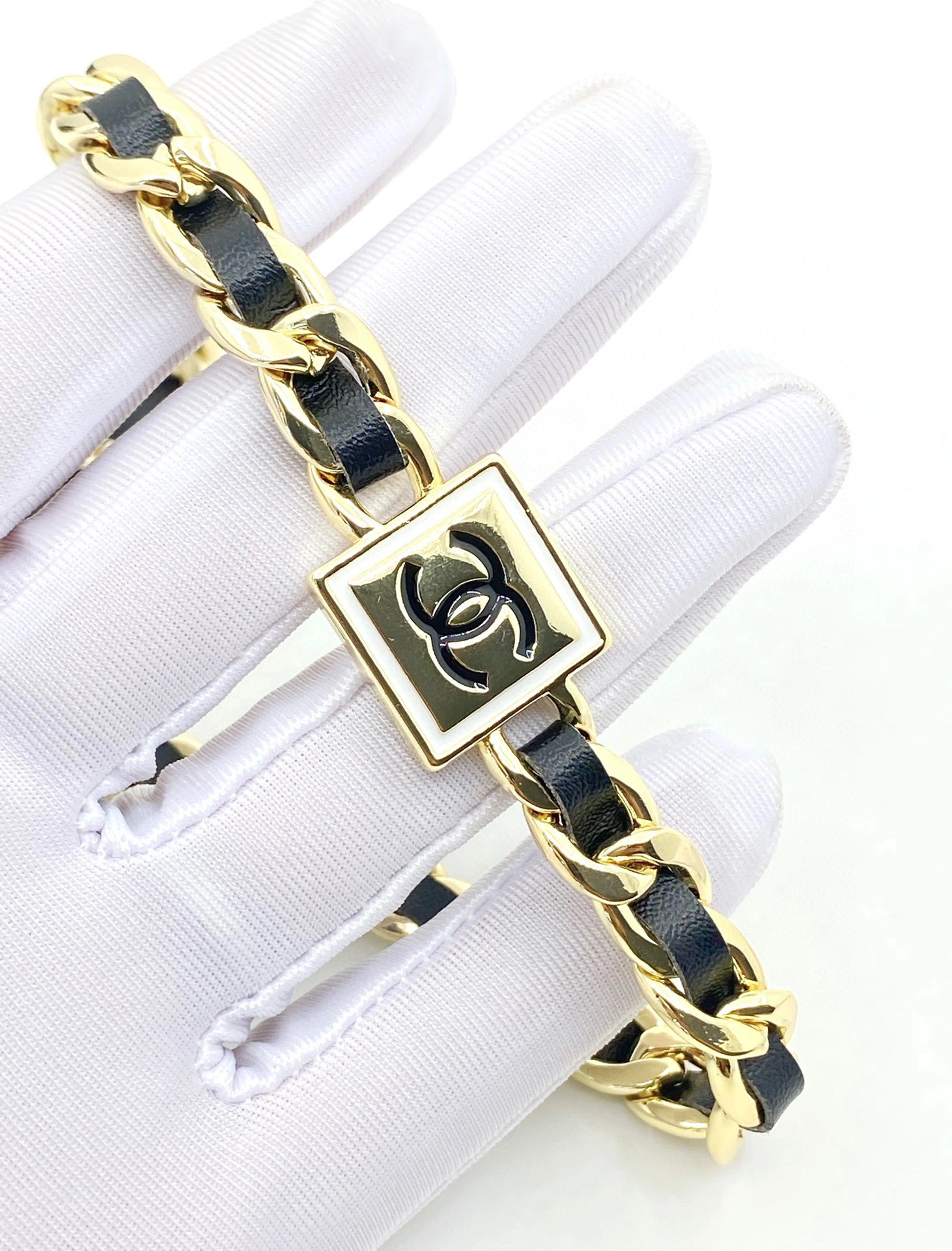 &&barbara- item:B-S092D0743