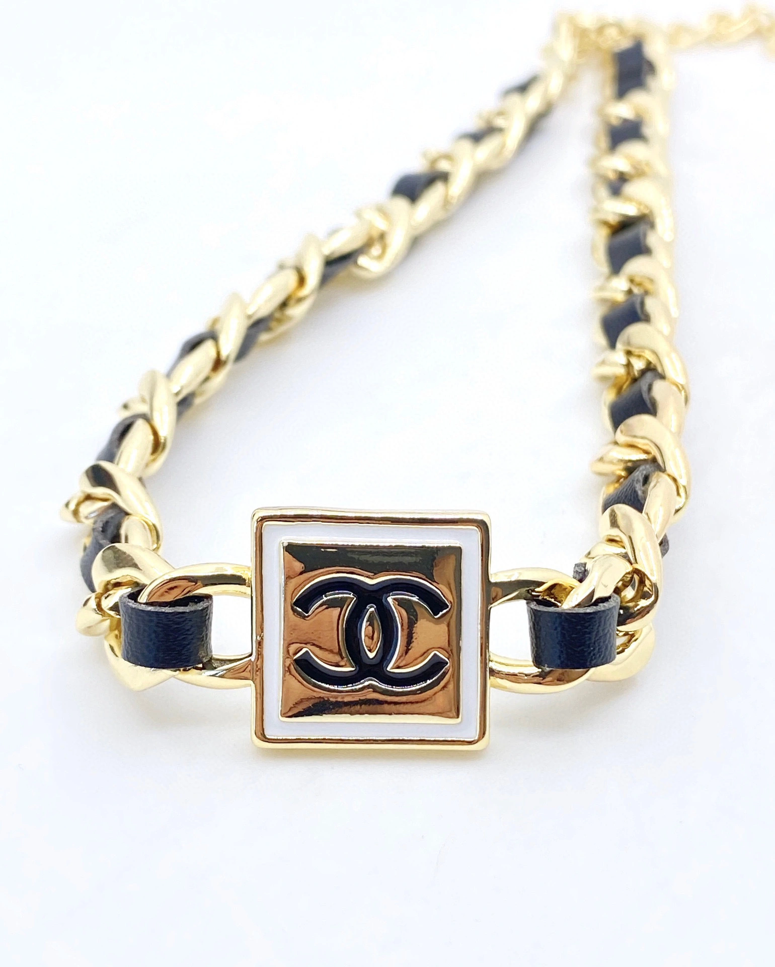 &&barbara- item:B-S092D0743