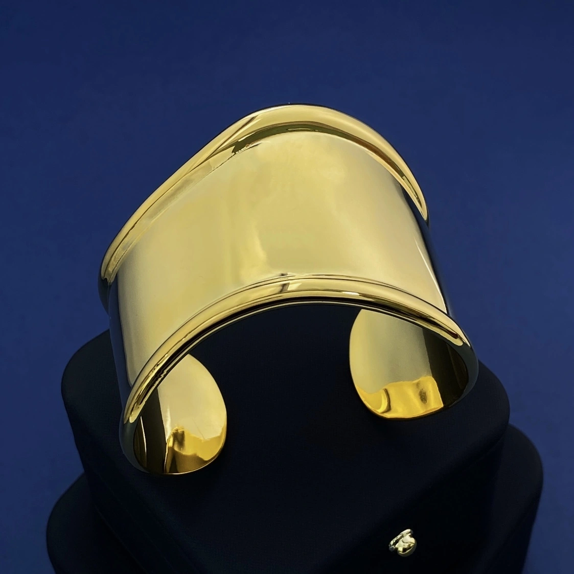 barbara-Tiff19y&3o bone cuff 3colour item:E-S092D1918-3
