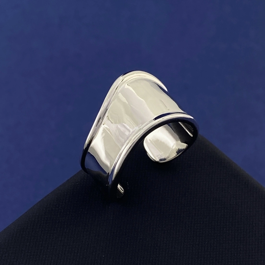 barbara-Tiff19y&3o bone cuff 3colour item:E-S092D1919-3