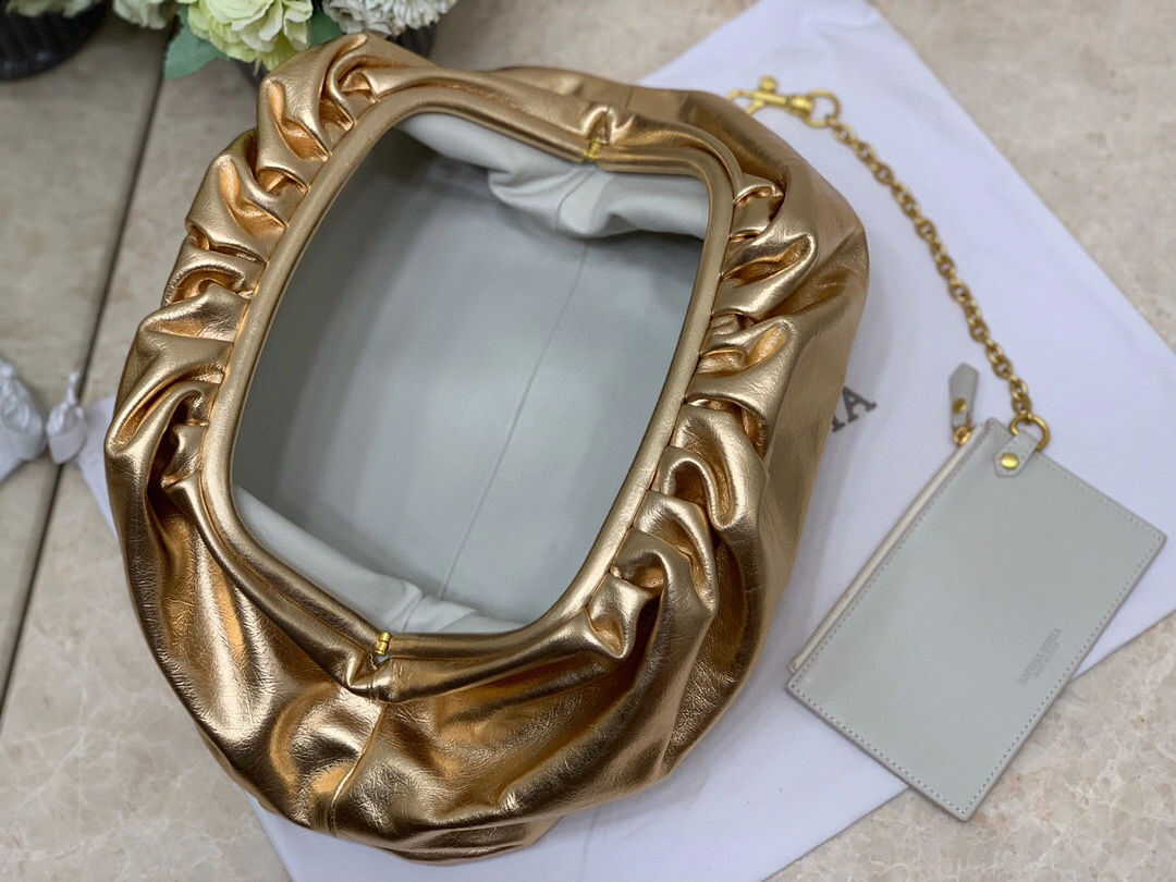 buttermilk skin 576227VA4418011，counters quality item: 086I134B1280I1431