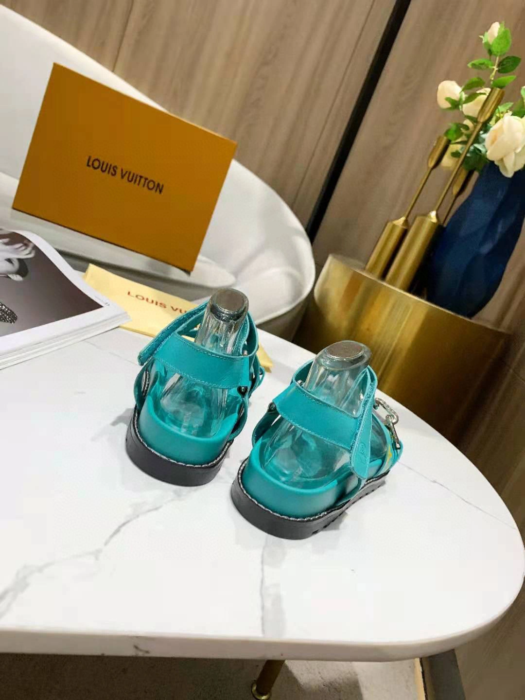 coco-- 1A90QC item:B-X198D2540L