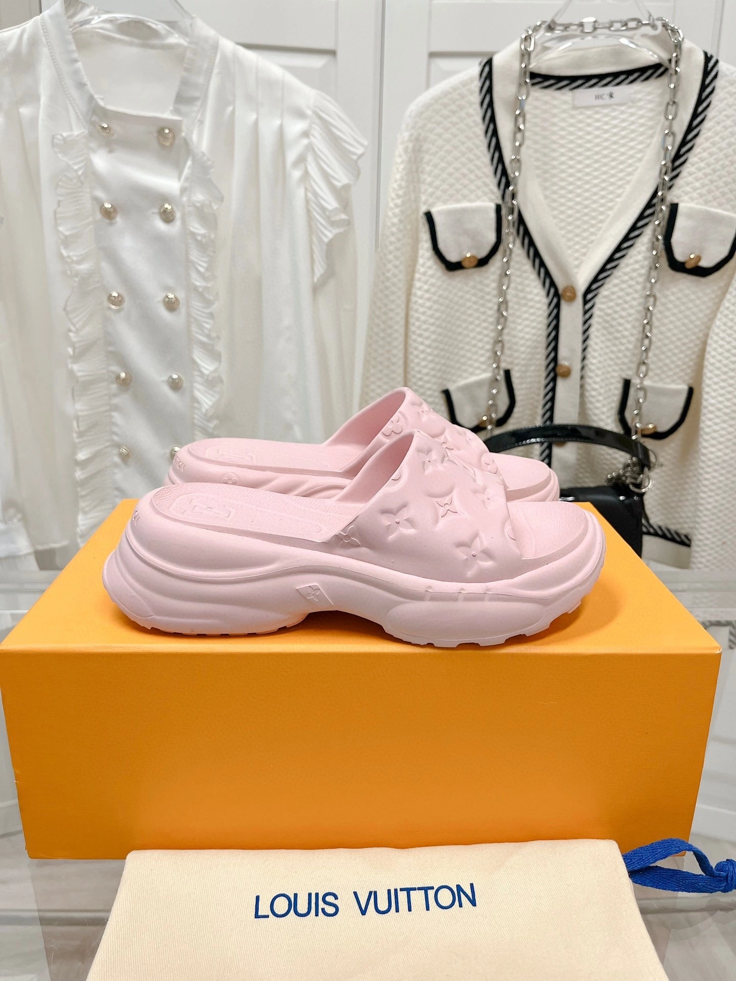 coco-- 1AAE70 item:C-X000E2544Y
