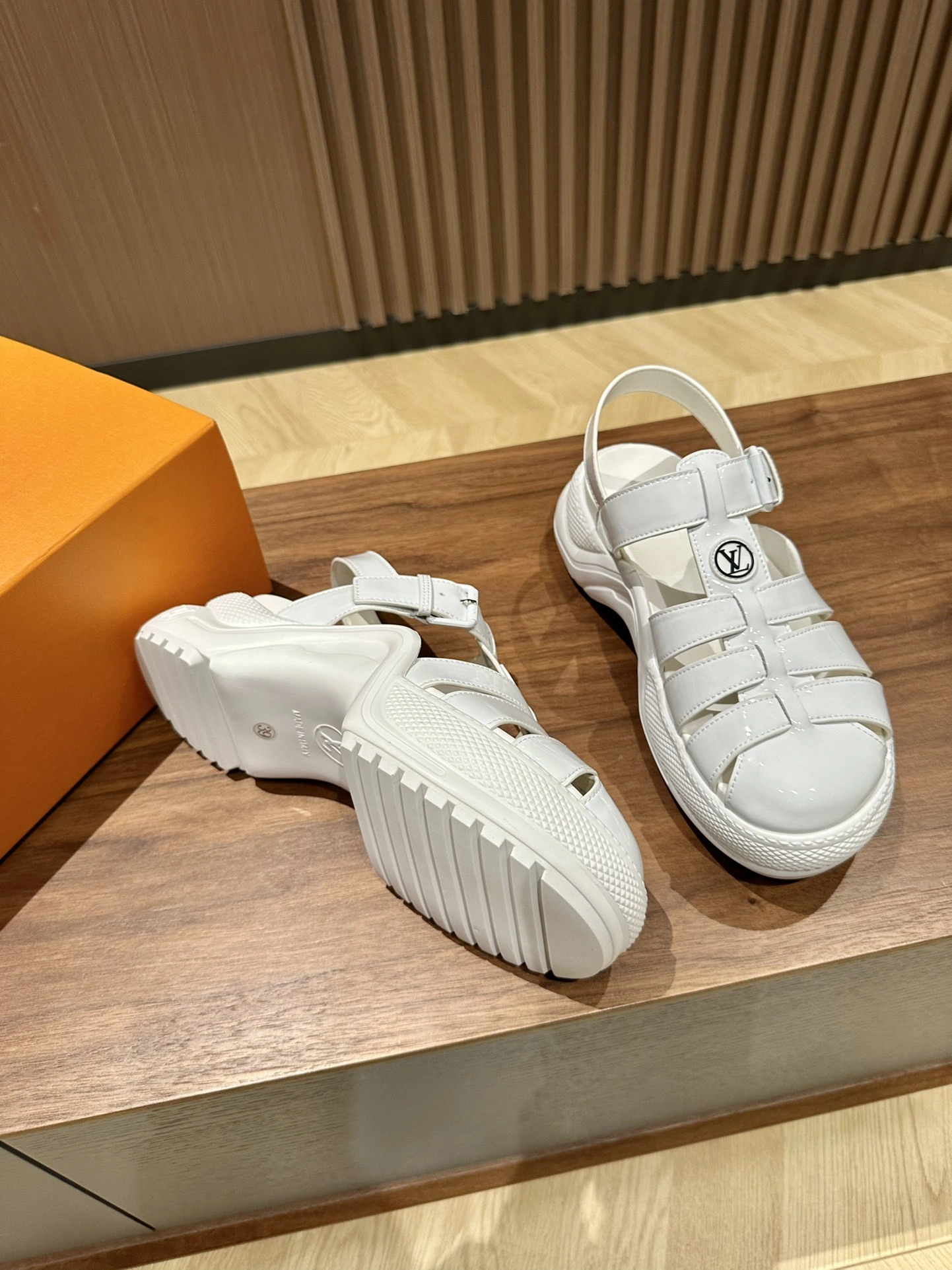 coco-- 1AB15V item:C-X003E2541Y