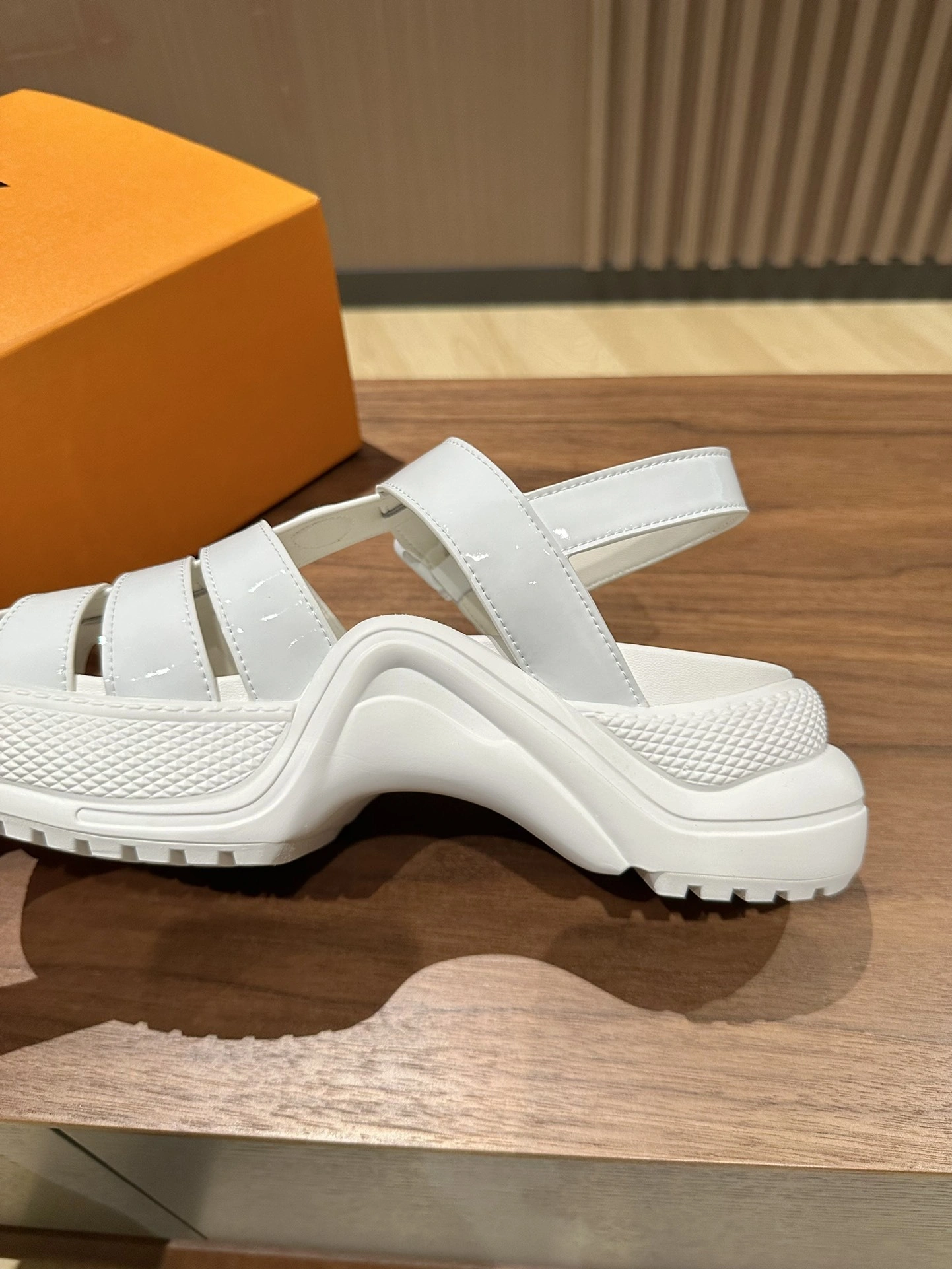 coco-- 1AB15V item:C-X003E2541Y