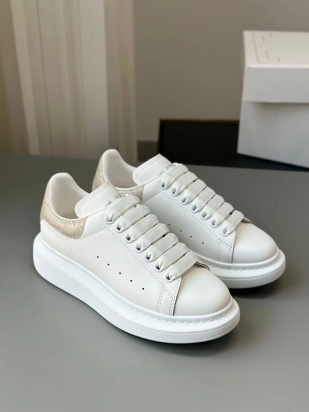 coco-- 553770WHXMY9551 item:C-X812F1856Y