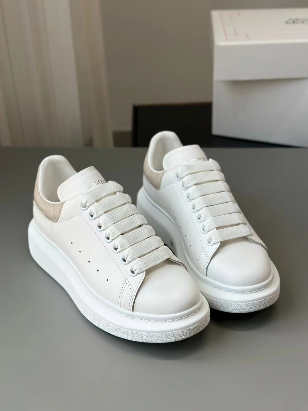 coco-- 553770WHXMY9551 item:C-X812F1856Y