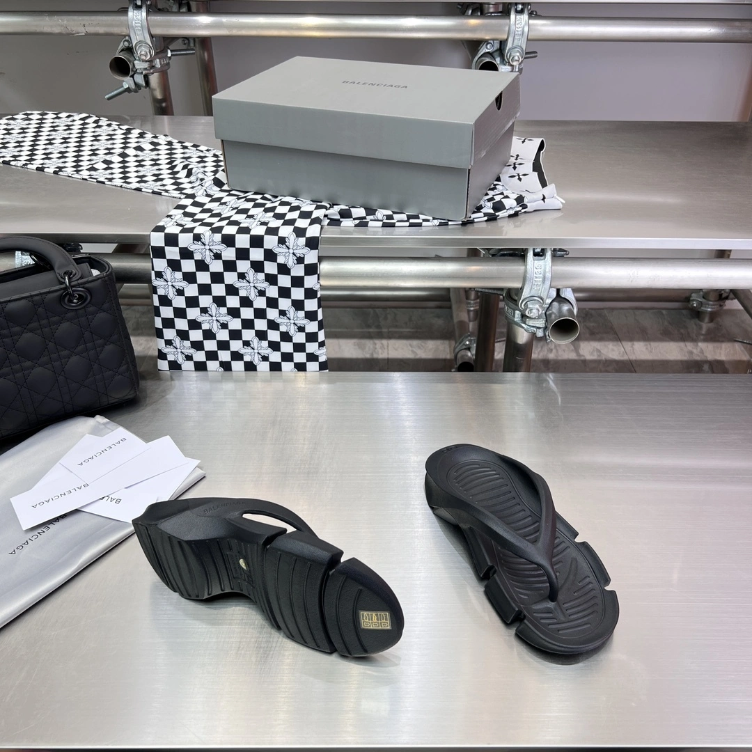 coco-- 643845W3CE11000 item:C-X811G1861Y