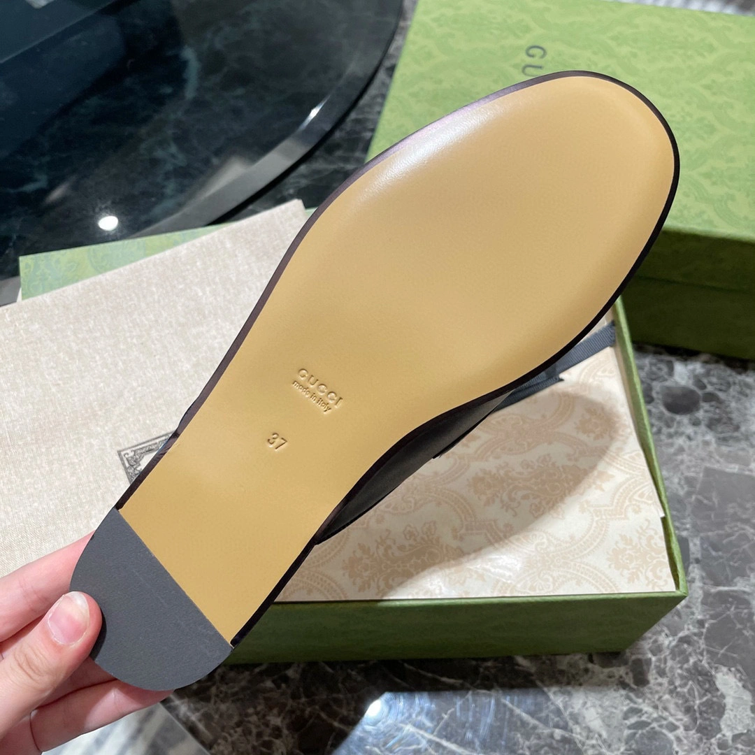 coco-- 659628 1W610 1066 Calfskin item:B-X00E2126L