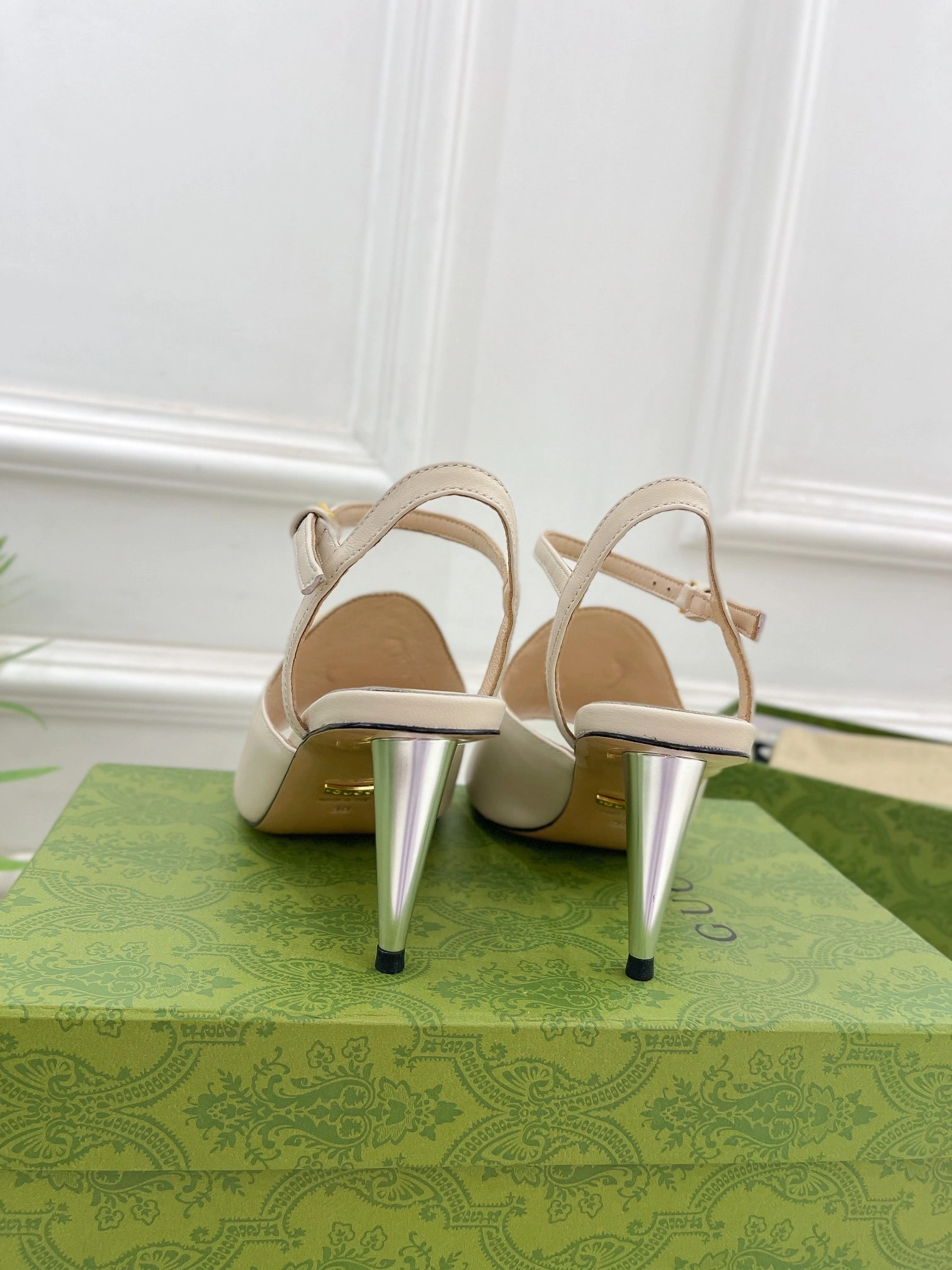 coco-- 723396 C9D00 9511 7cm Heel height item:C-X158D1541
