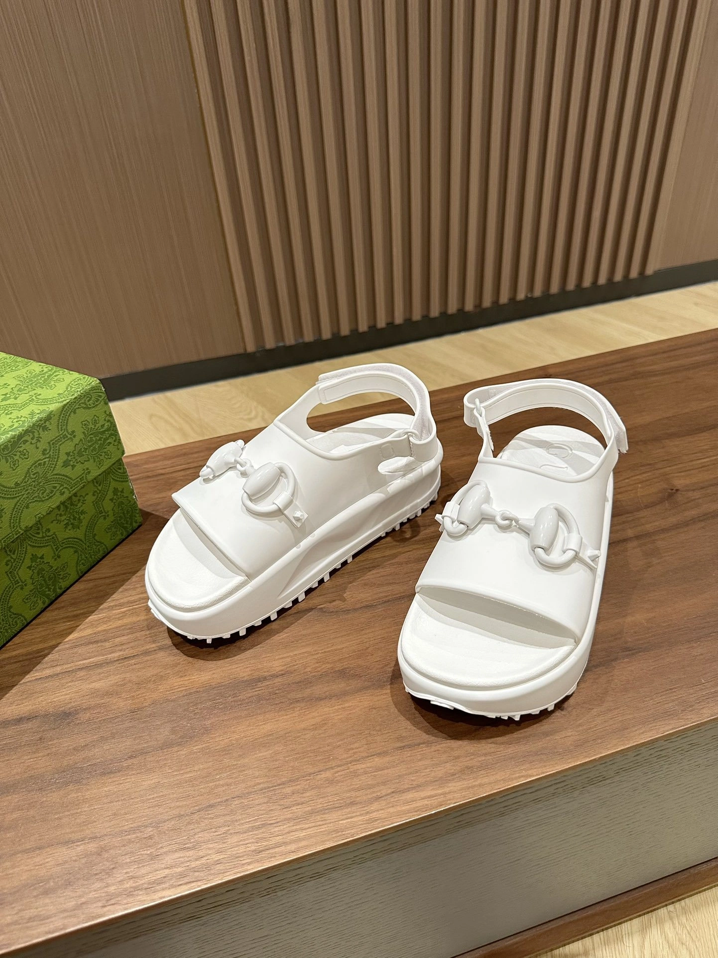 coco-- 742435 JAAC9 9014 item:C-X003F2131Y