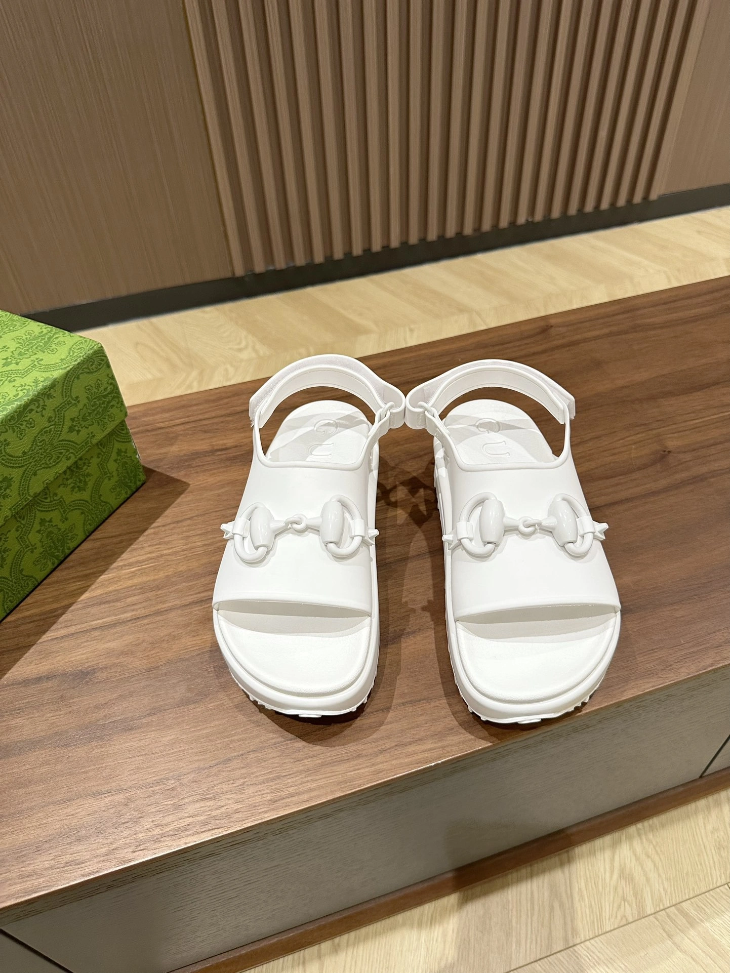 coco-- 742435 JAAC9 9014 item:C-X003F2131Y