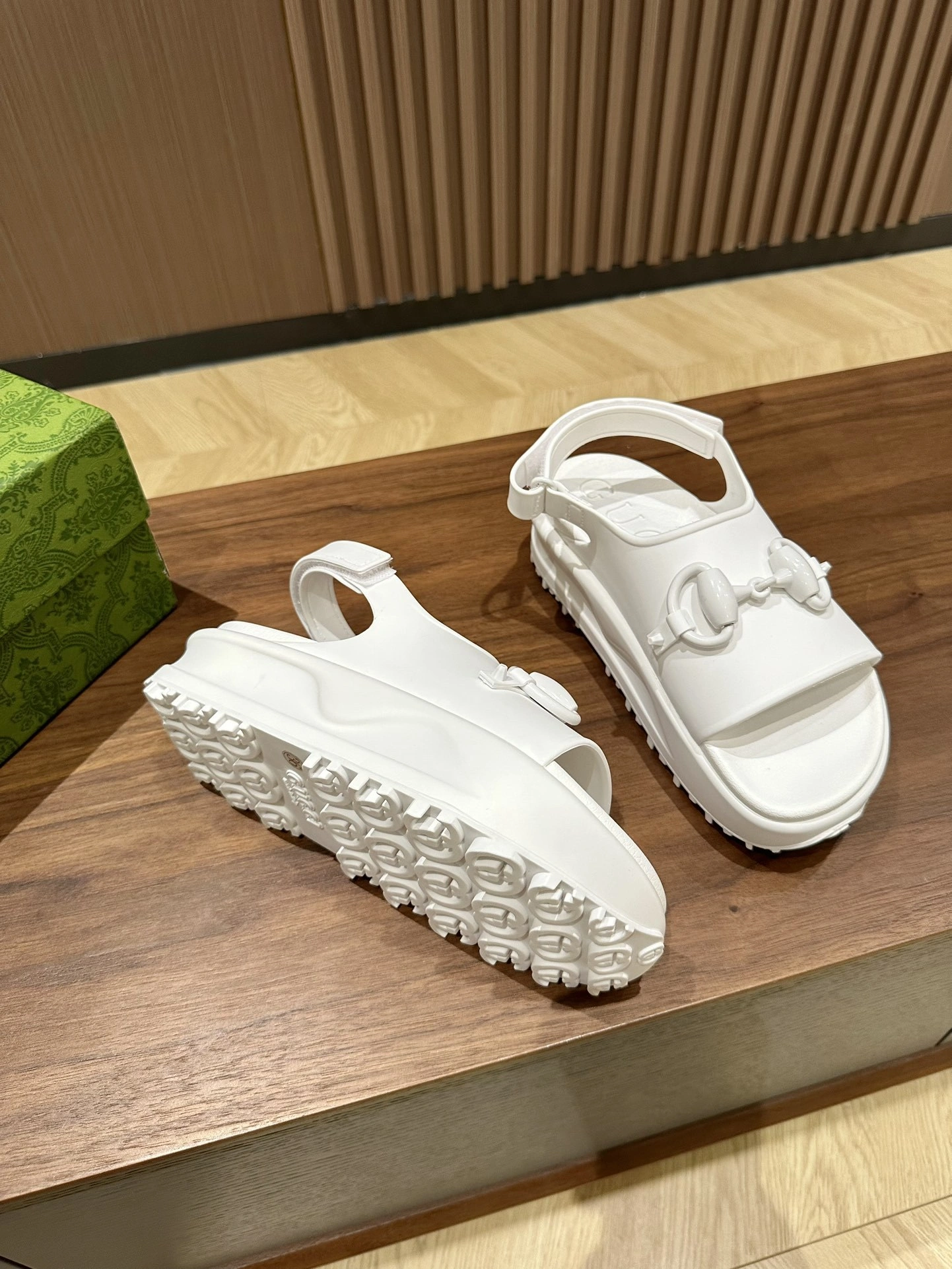 coco-- 742435 JAAC9 9014 item:C-X003F2131Y
