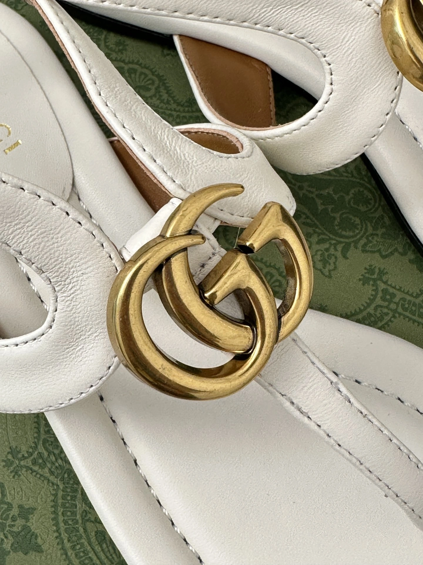 coco-- 746030 9049 item:C-X198H1668Y