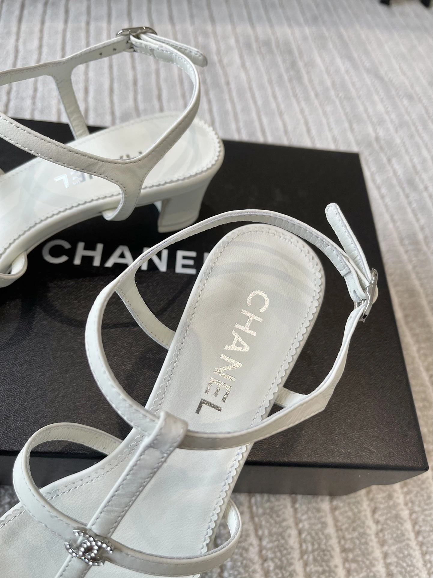 &coco-- G39645 X01000 0S051 item:C-X003D2438Y