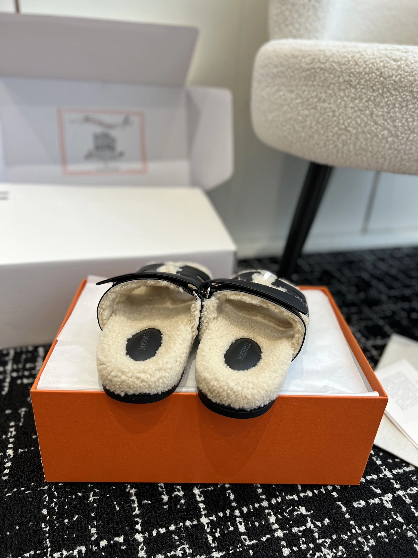 coco-- H222865Z H01 item:C-X298I1116Y