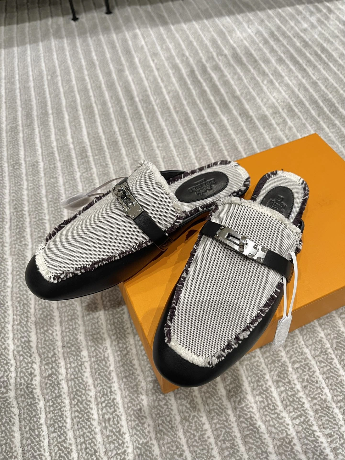 coco-- H231064Z PN item:C-X003D2445Y