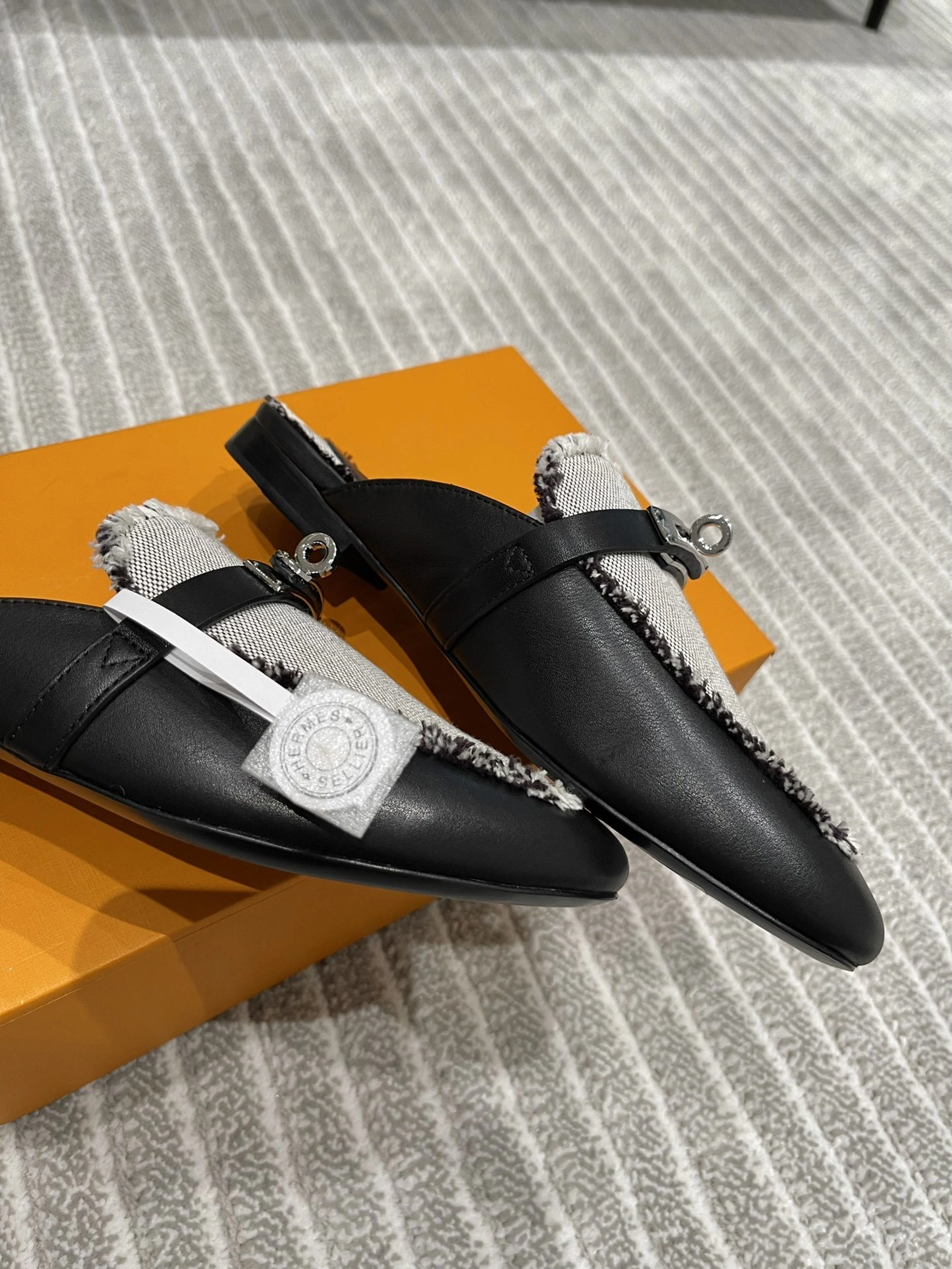 coco-- H231064Z PN item:C-X003D2445Y