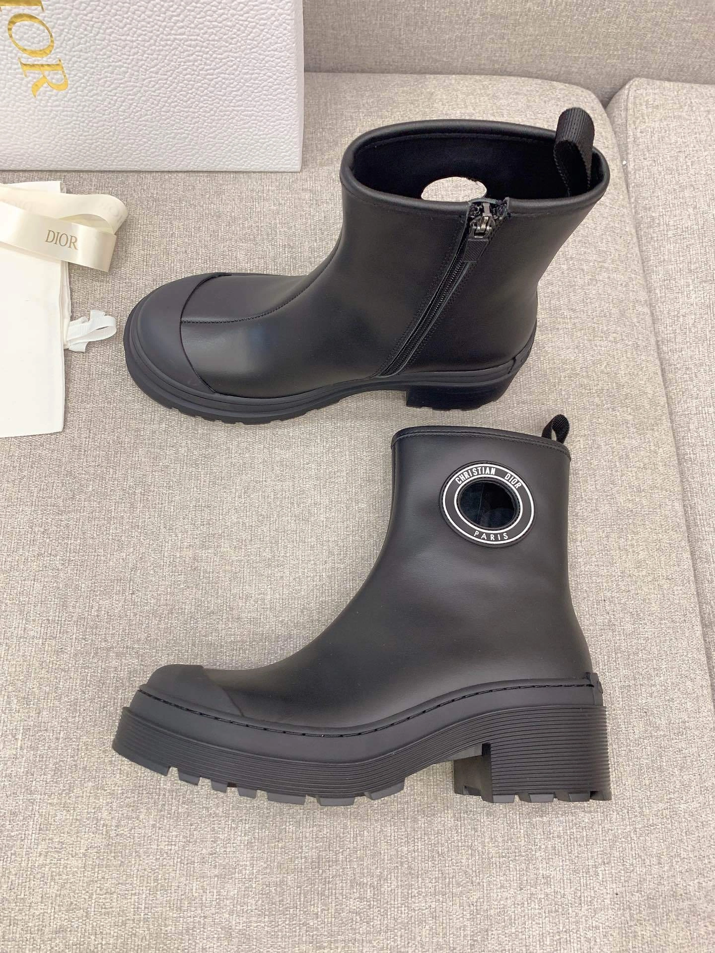 coco-- KCI770VSO_900 item:C-X198I2395Y