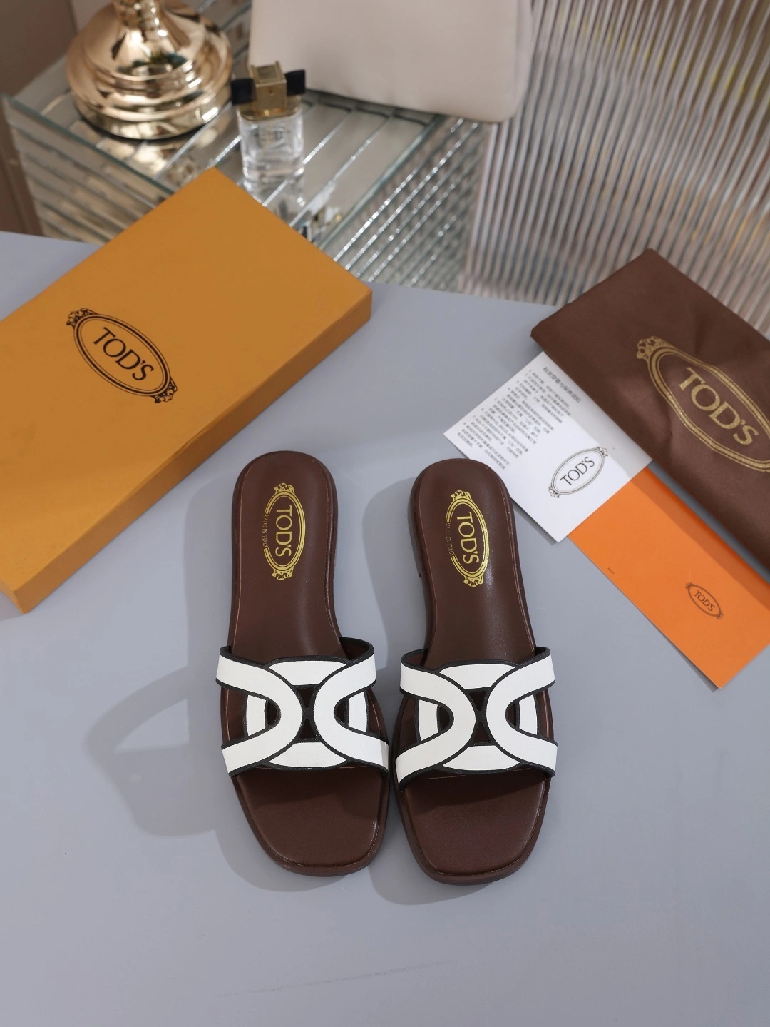 coco-- XXW70K0GU70MIDB015 item:C-X198D0697
