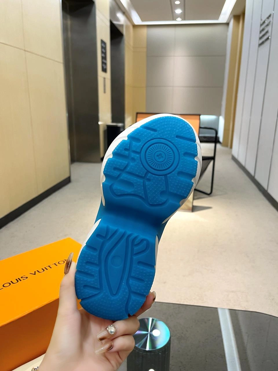coco-- item:C-X000H0116Y