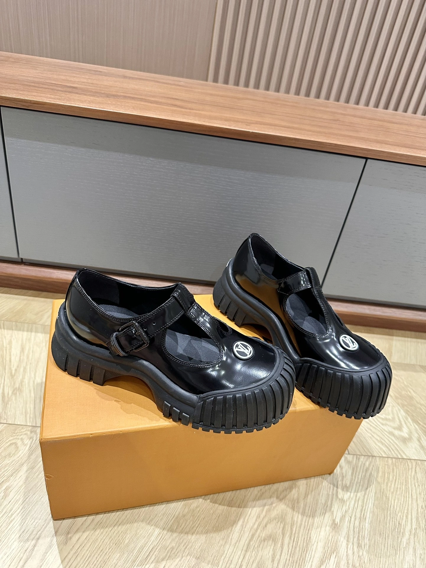 coco-- item:C-X003H1610Y
