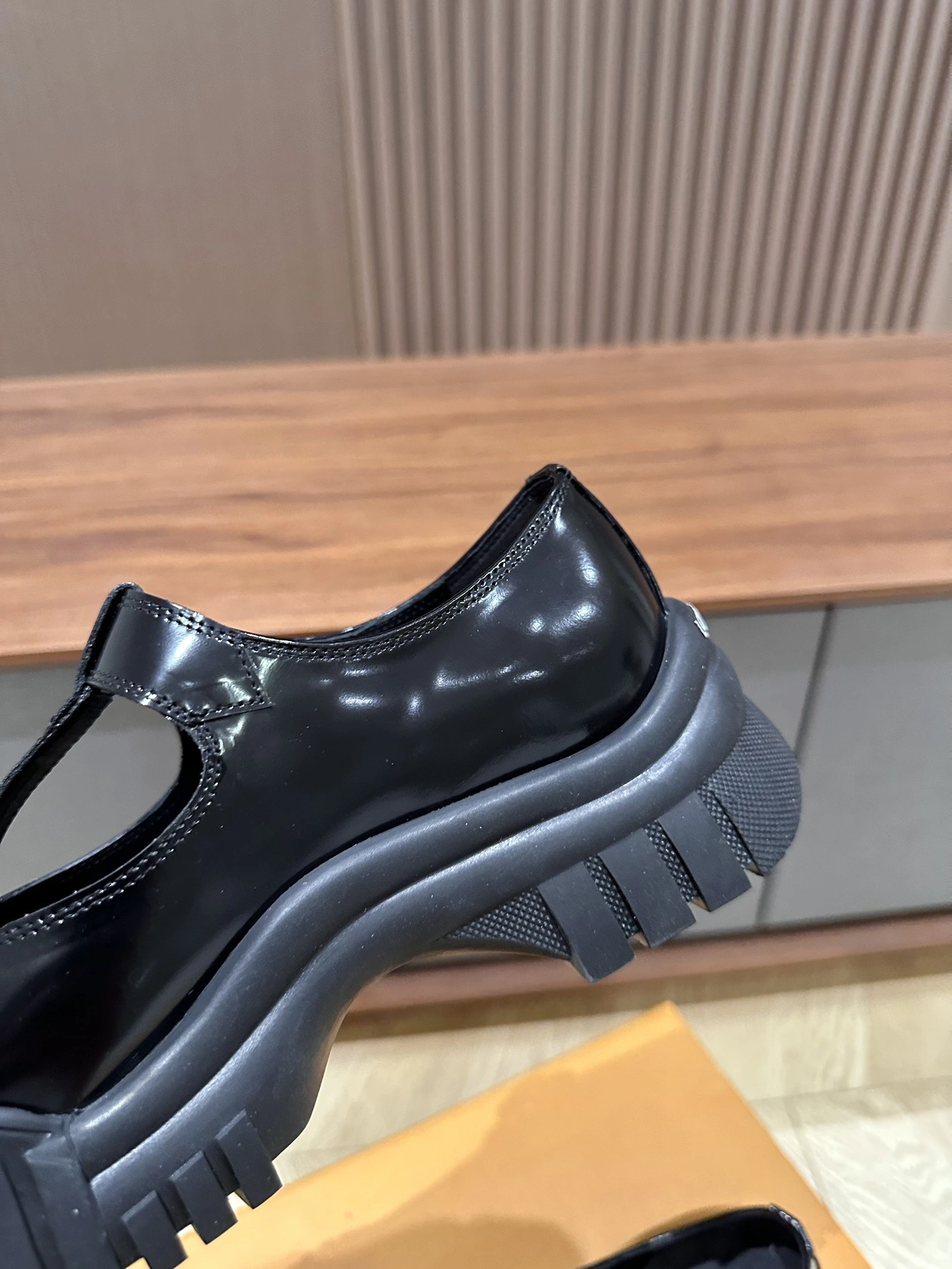 coco-- item:C-X003H1610Y