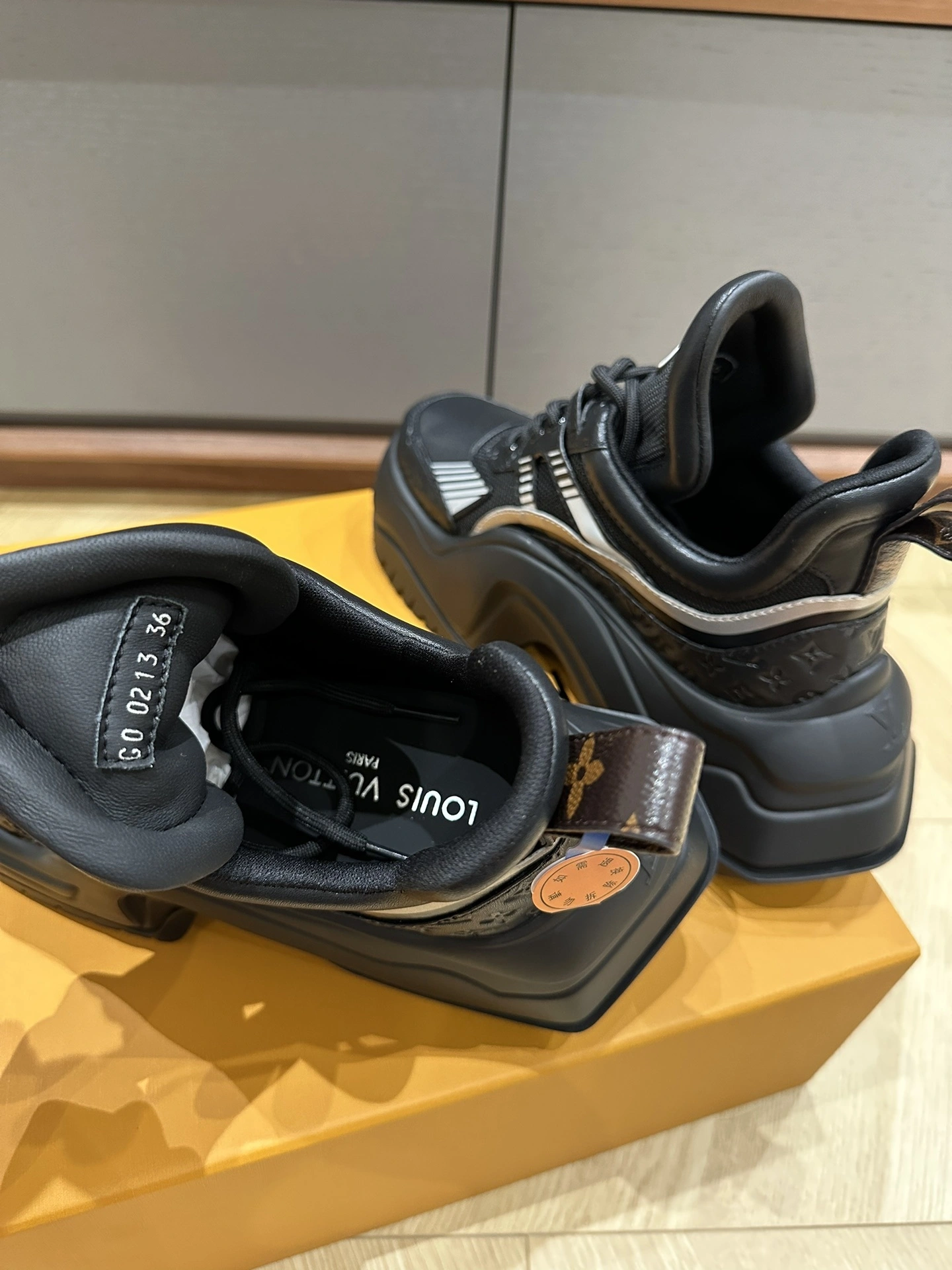coco-- item:C-X003I2318Y