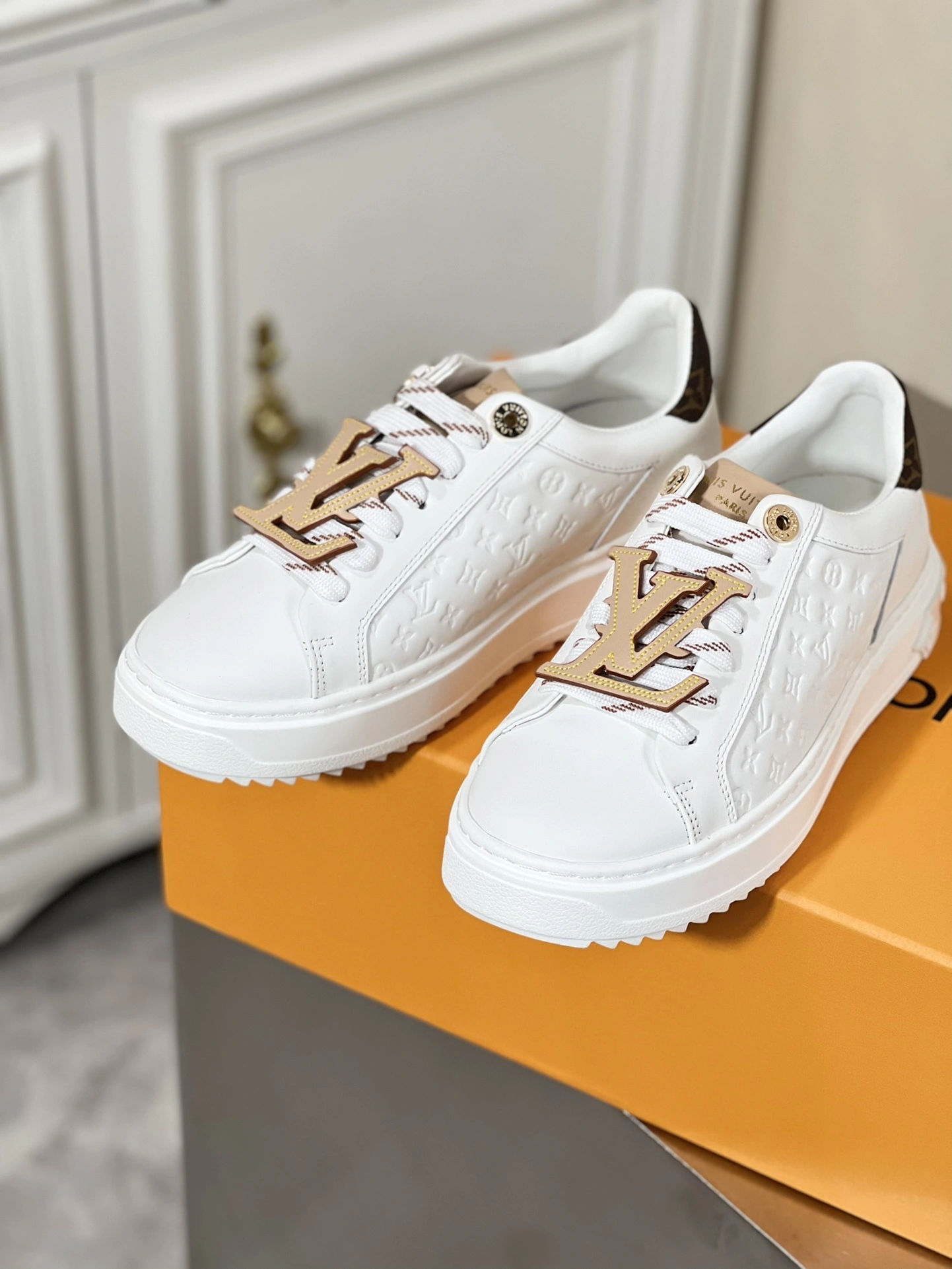 coco-- item:C-X158H2528Y