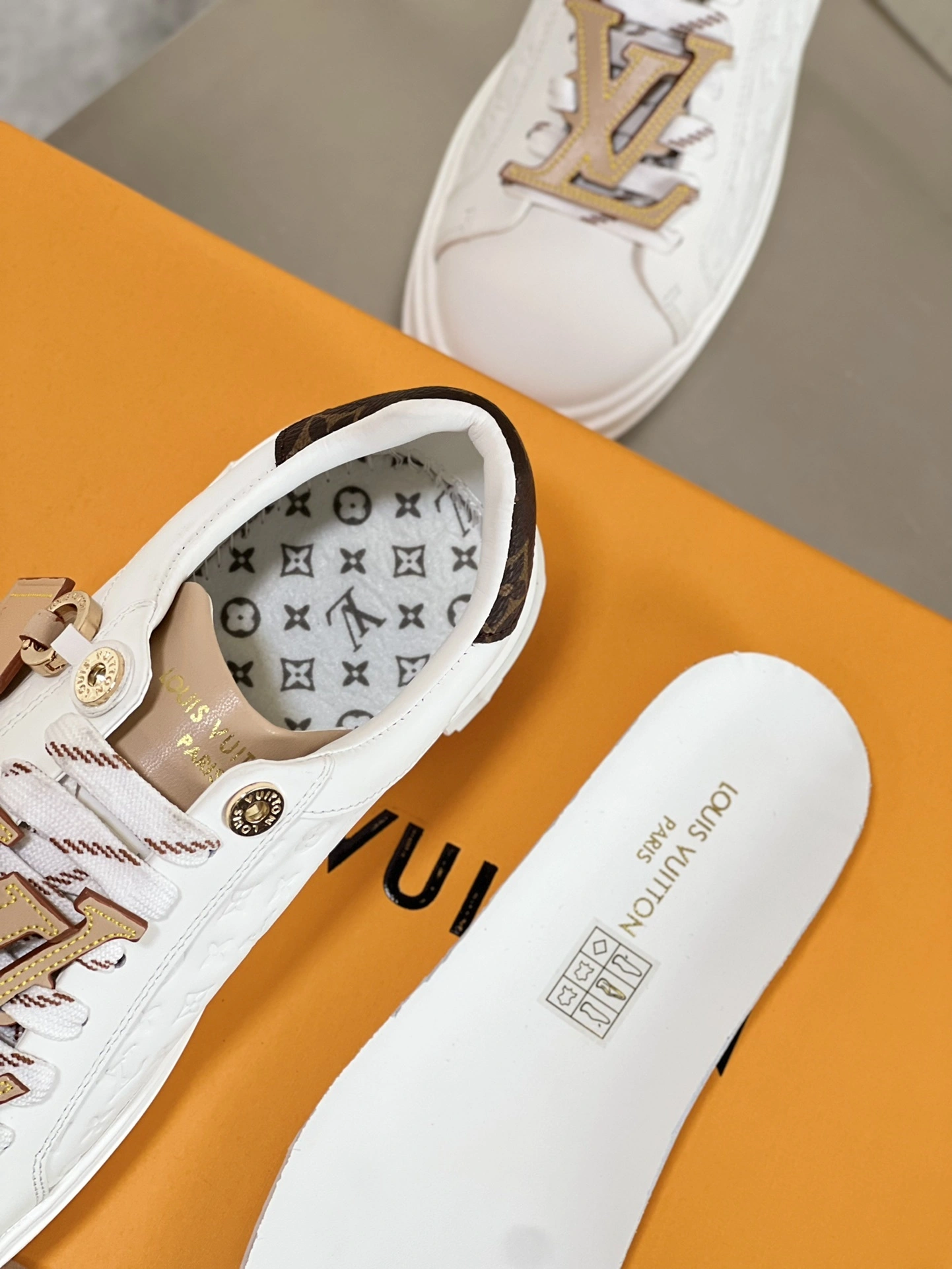 coco-- item:C-X158H2528Y